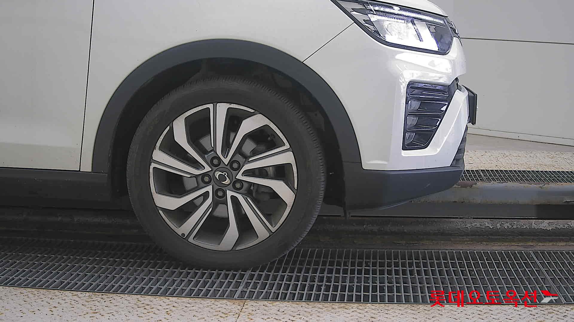 SsangYong Tivoli id 3461881 из Кореи 23