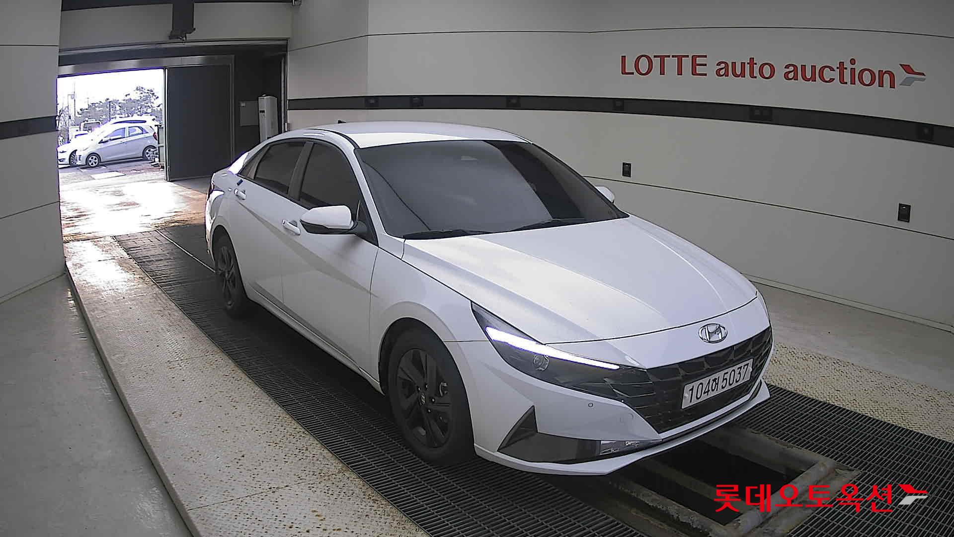 Hyundai Avante Hybrid 2021 Polar White из Кореи, фото 2