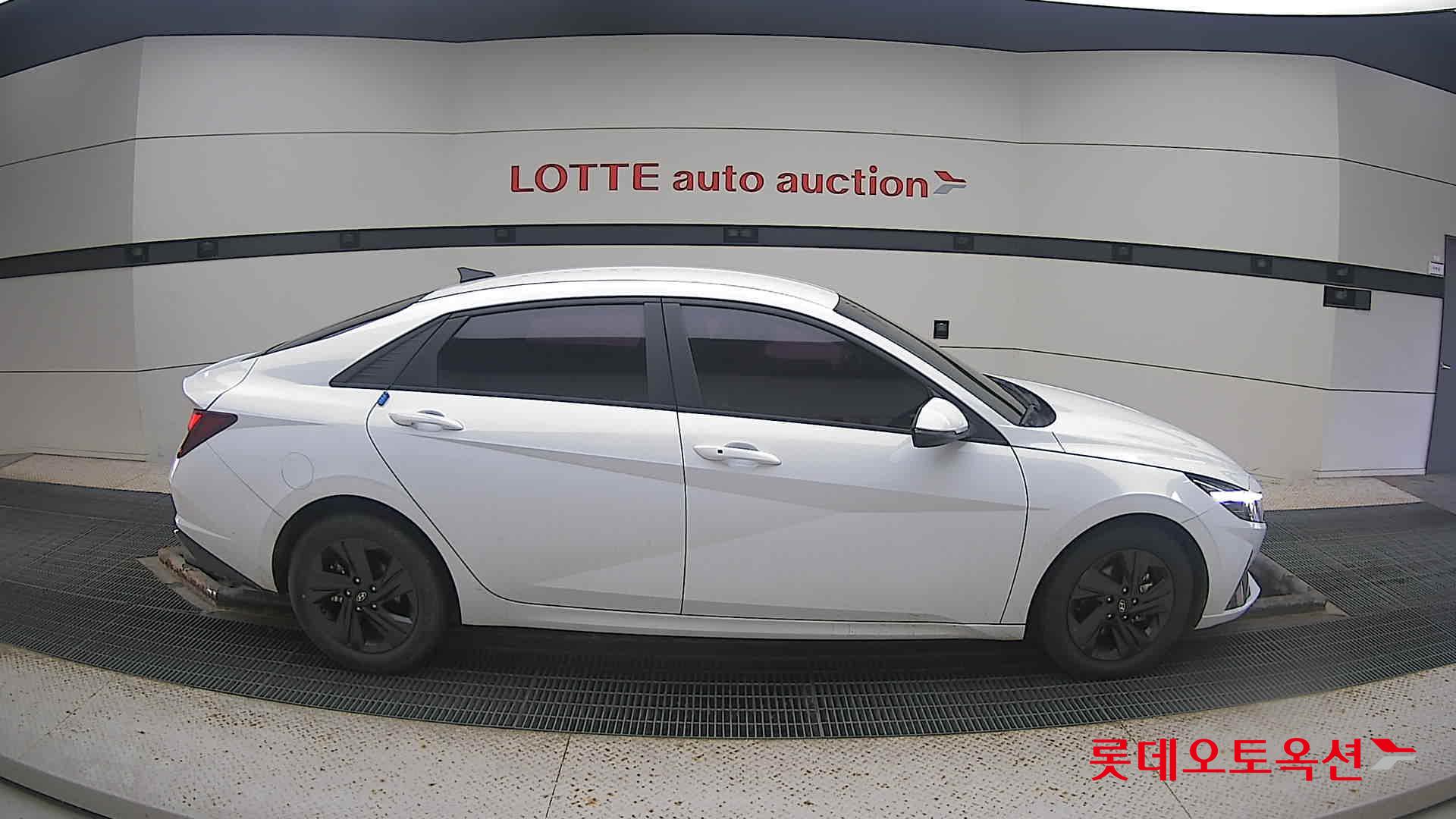 Hyundai Avante Hybrid 2021 Polar White из Кореи, фото 3