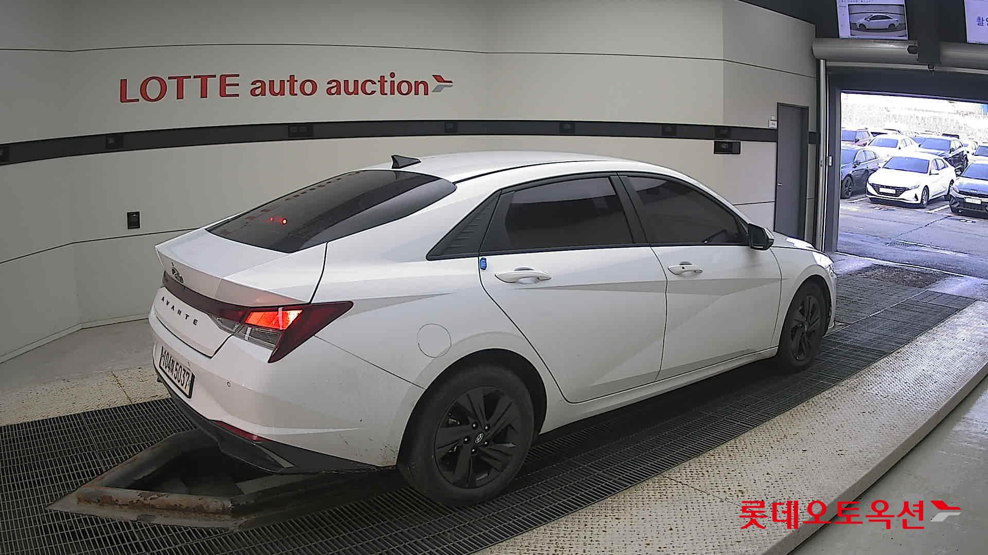 Hyundai Avante Hybrid id 3466775 из Кореи 19