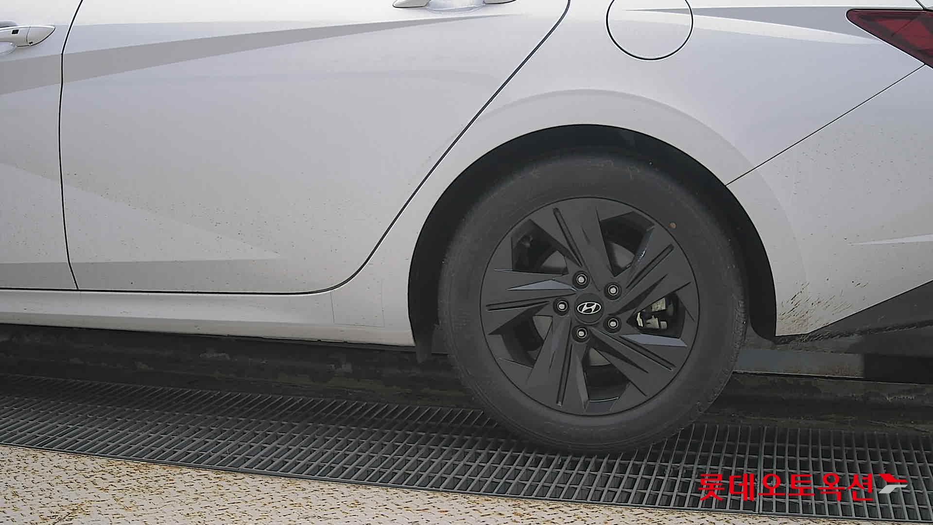 Hyundai Avante Hybrid id 3466775 из Кореи 22