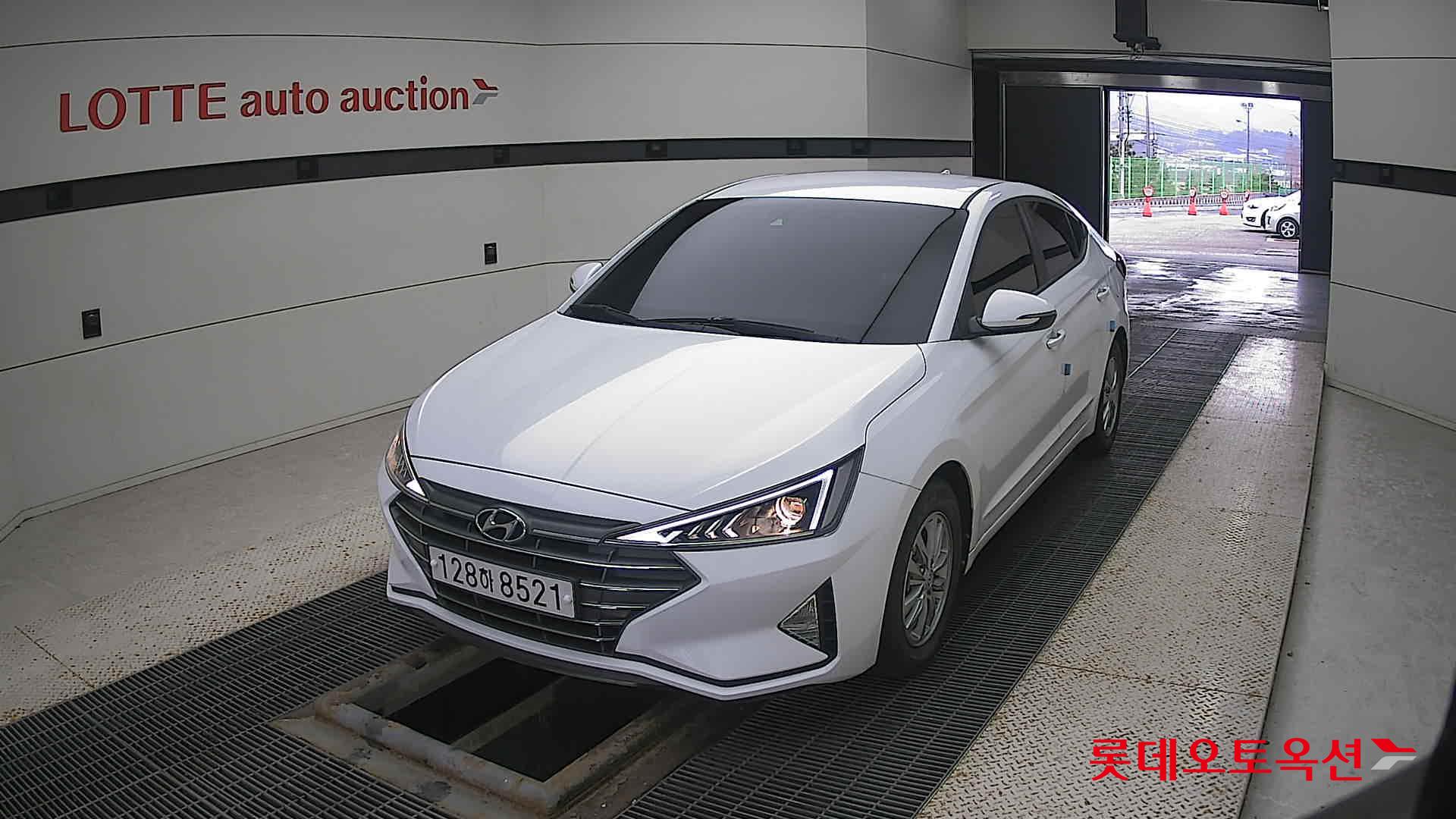 Hyundai Avante 2020 Polar White из Кореи