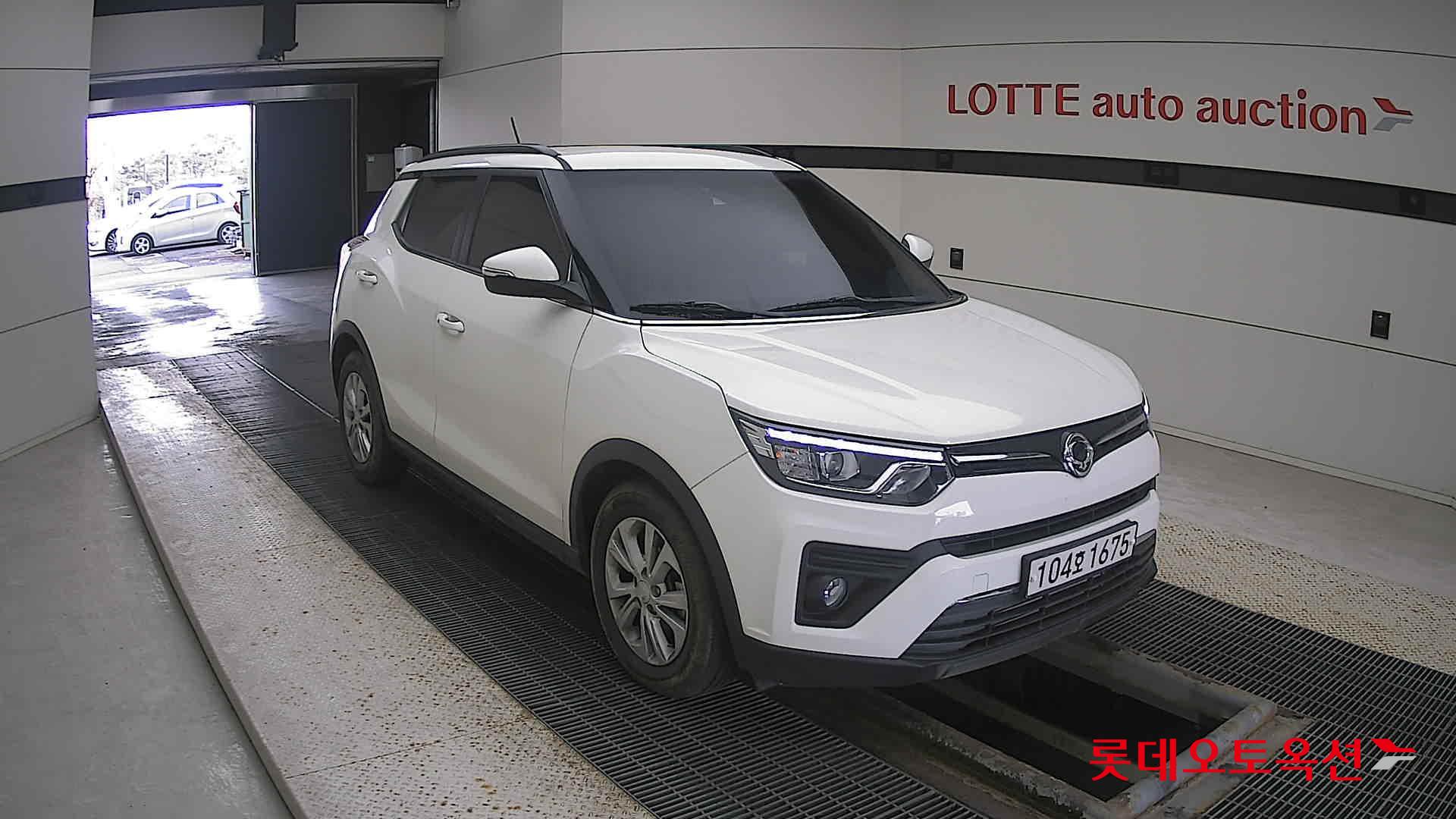 SsangYong Tivoli 2021 Grand White из Кореи, фото 2