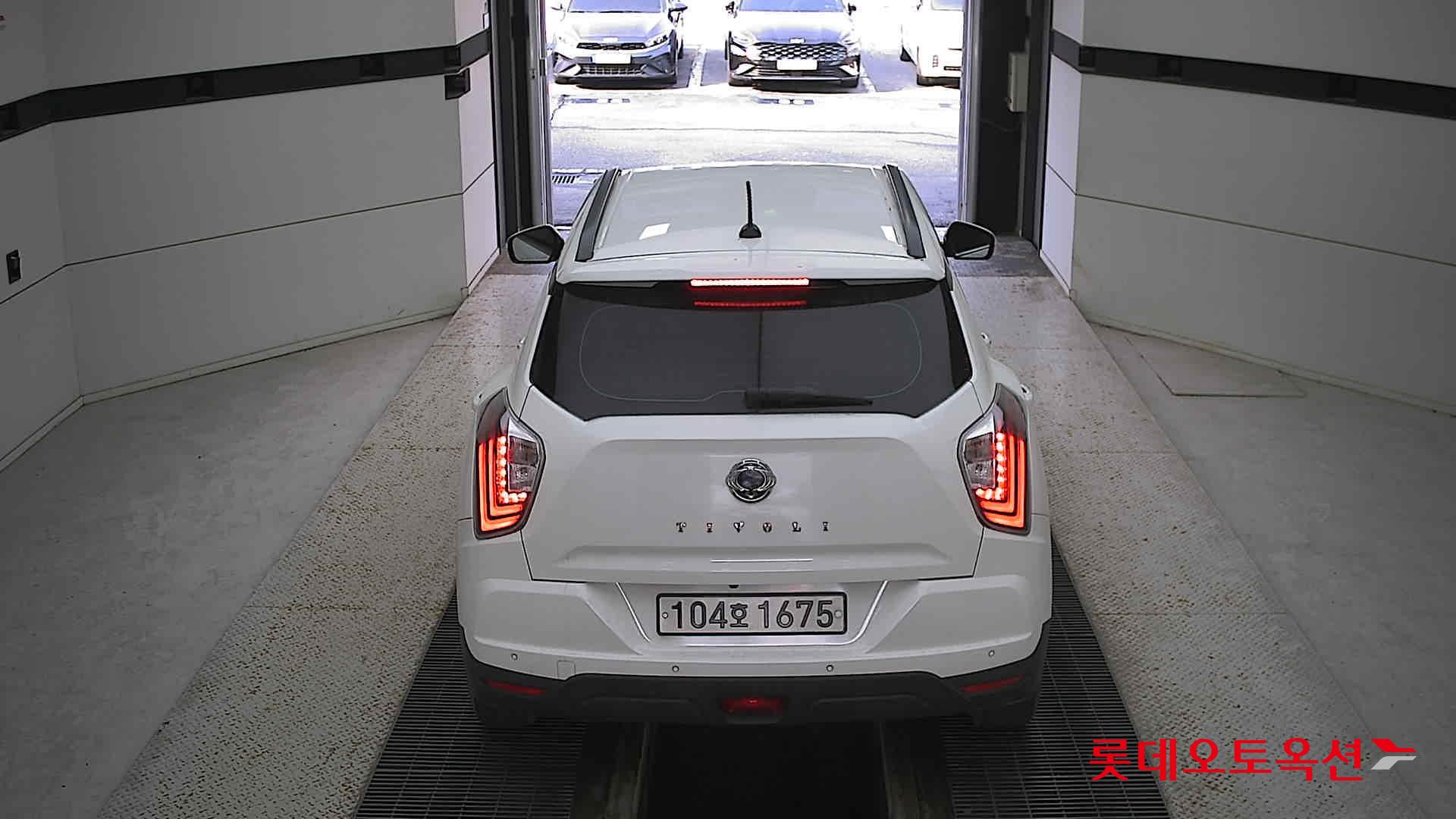 SsangYong Tivoli 2021 Grand White из Кореи, фото 5