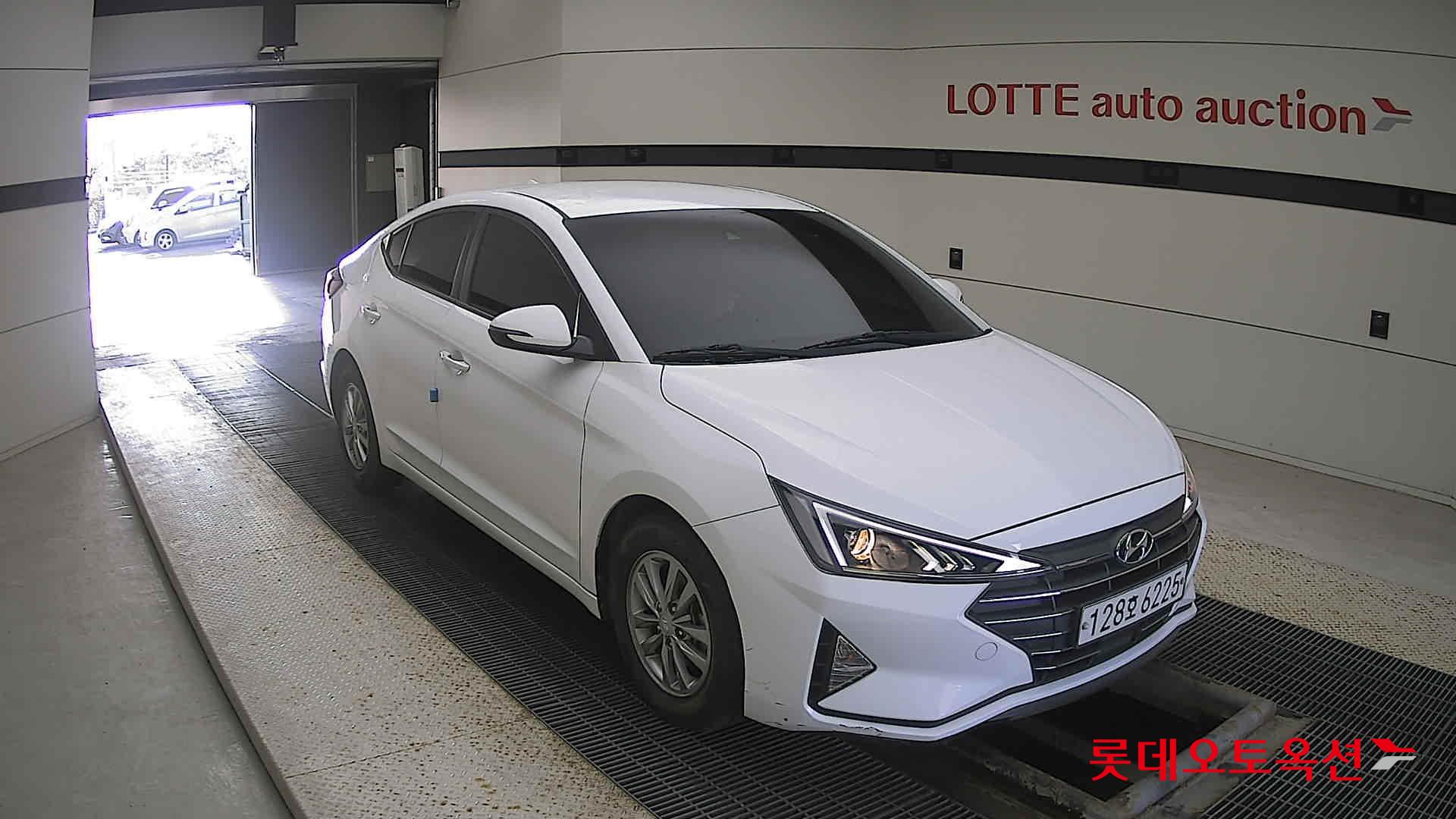Hyundai Avante 2020 Polar White из Кореи, фото 2