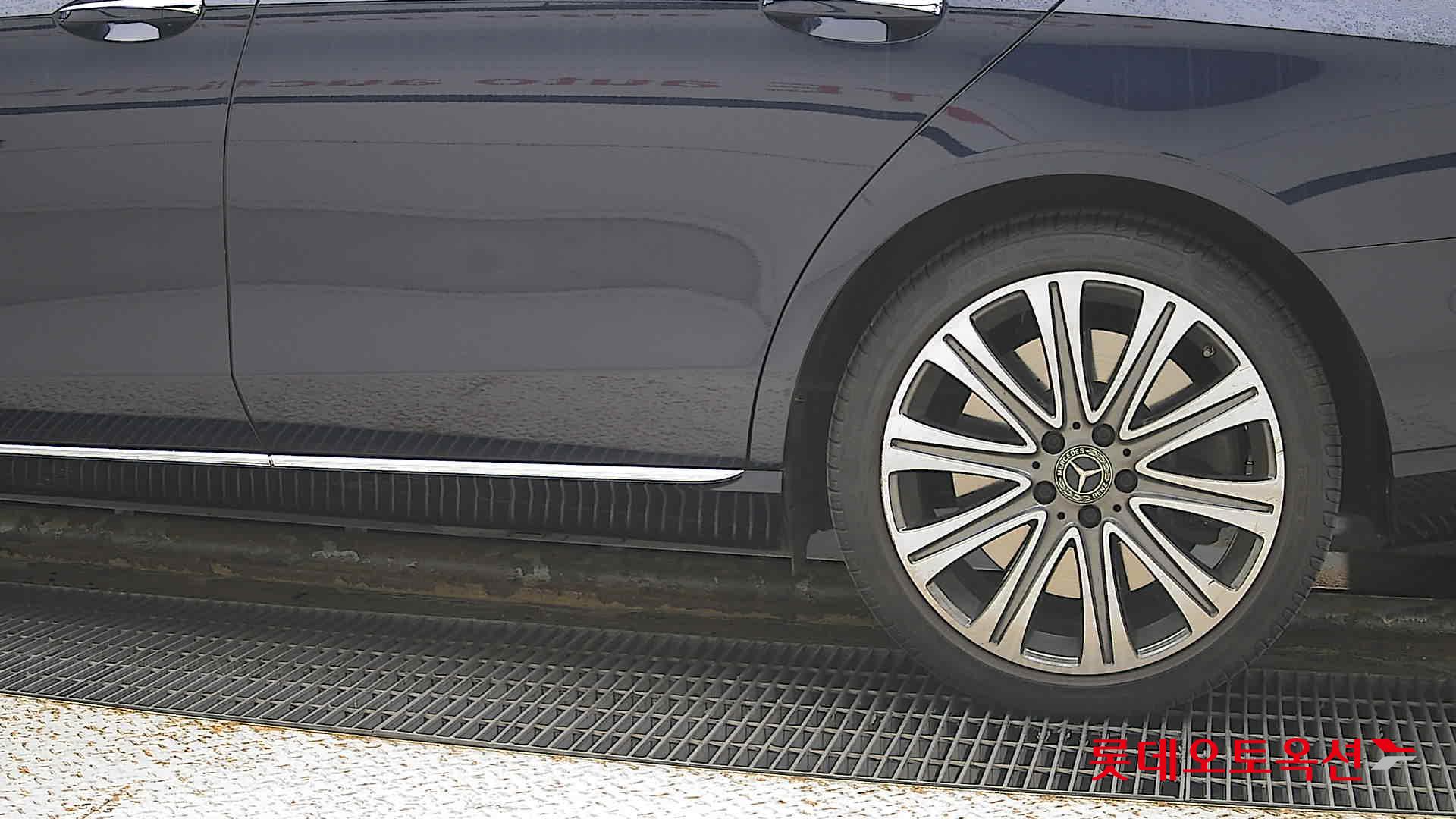 Mercedes-Benz Mercedes-Benz E450 4MATIC id 3462007 из Кореи 22