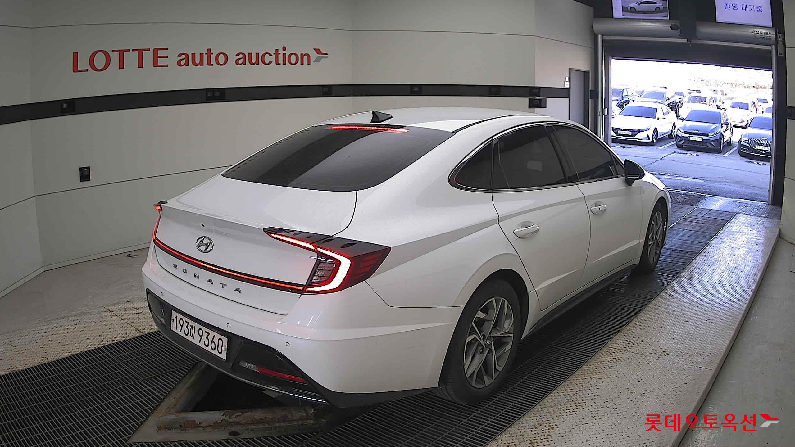 Hyundai Sonata 2022 Creamy White Pearl (optional) из Кореи, фото 4