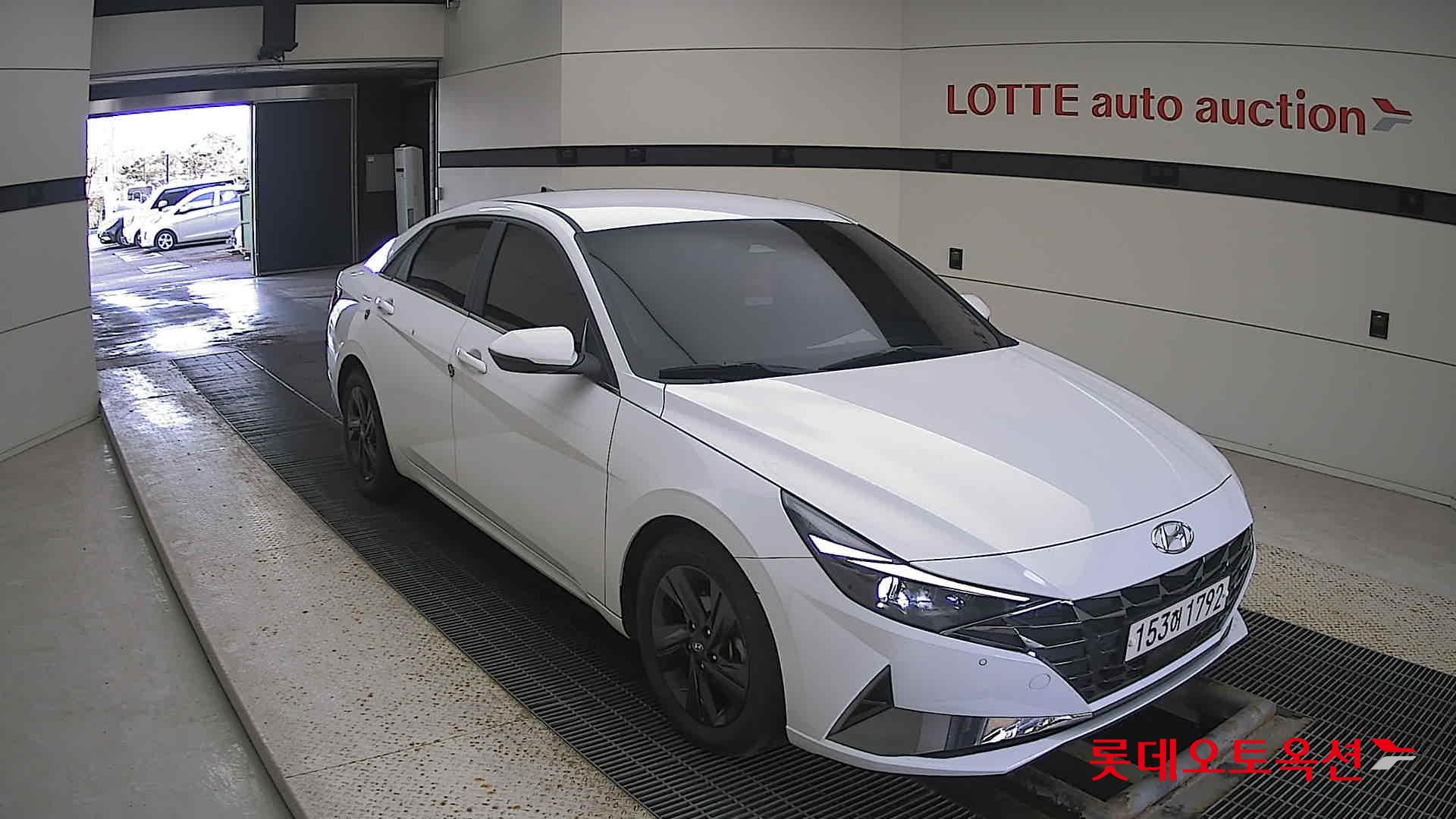 Hyundai Avante 2021 Polar White из Кореи, фото 2