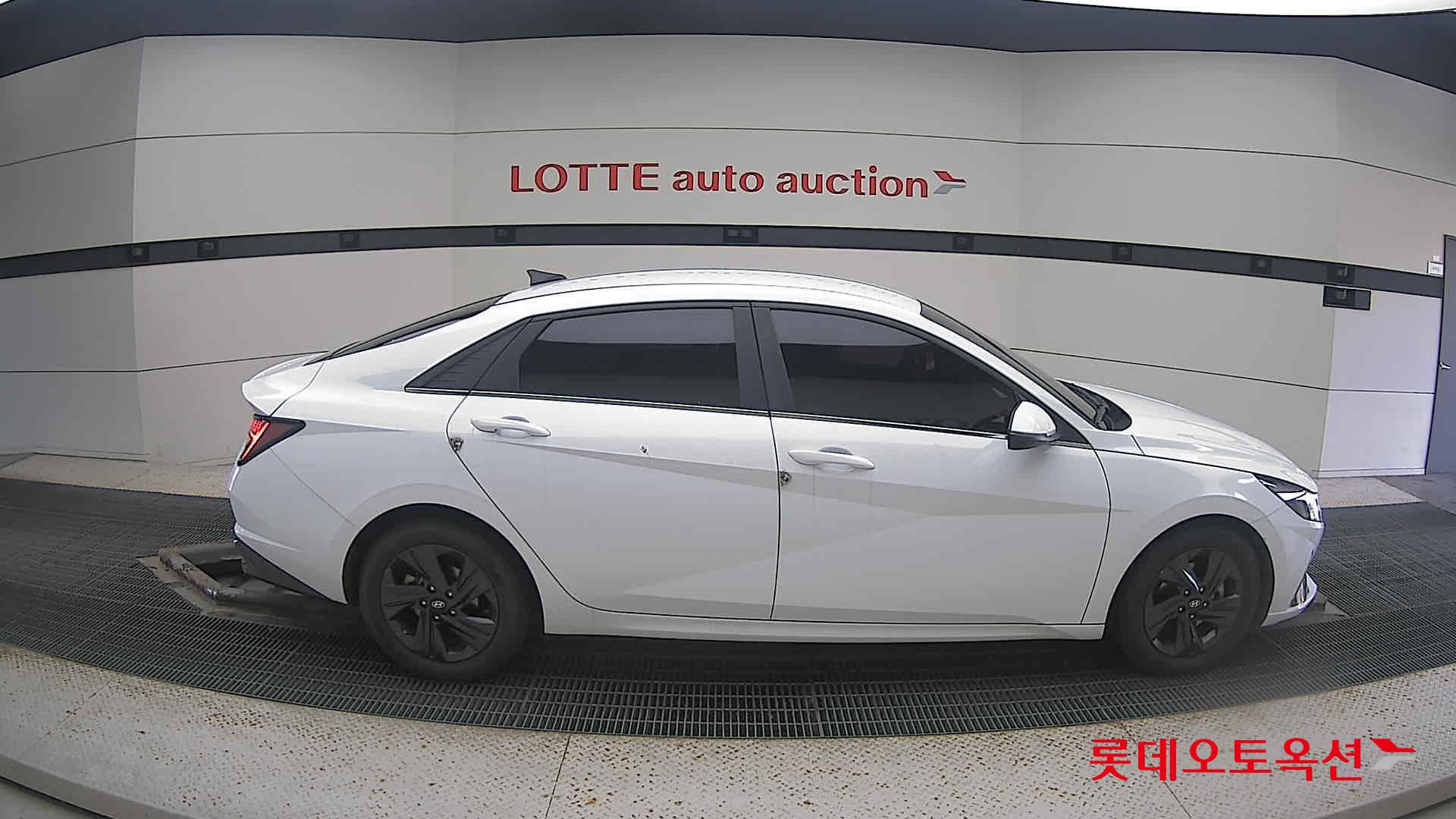 Hyundai Avante 2021 Polar White из Кореи, фото 3