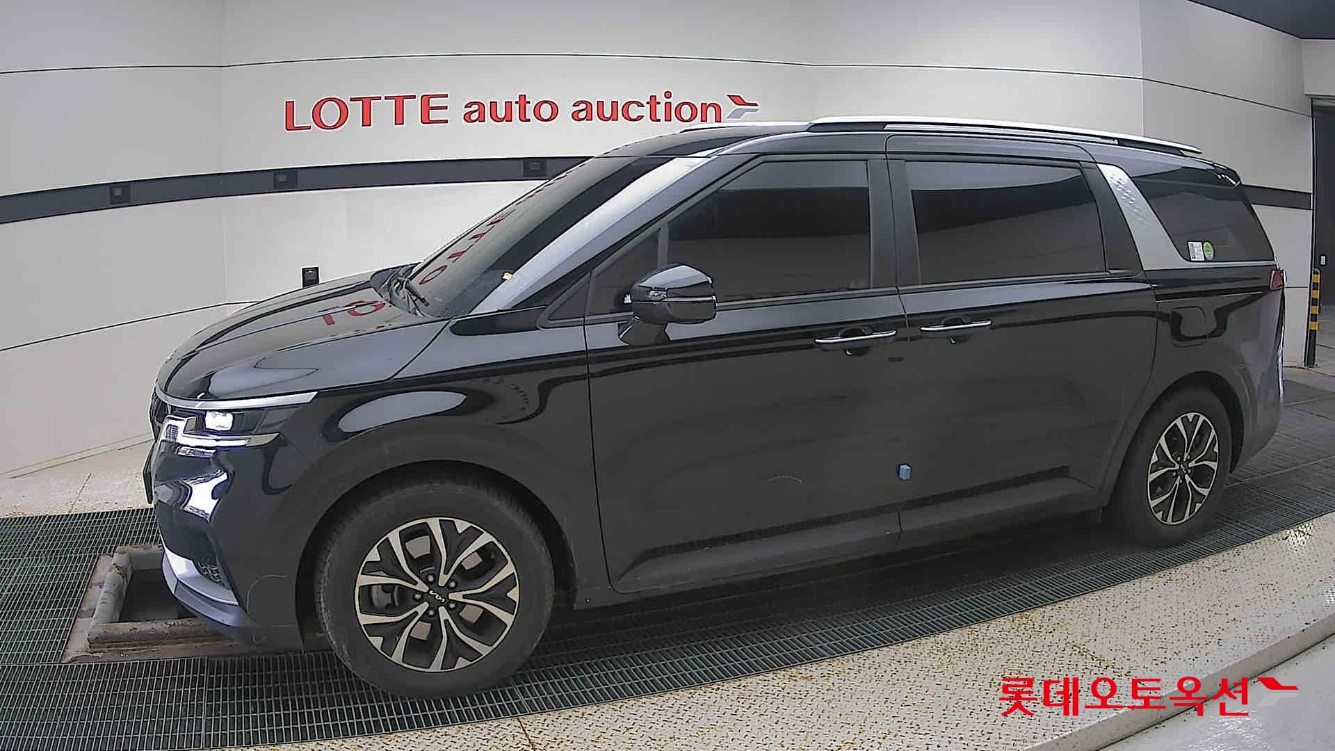 Kia Carnival id 3471556 из Кореи 12