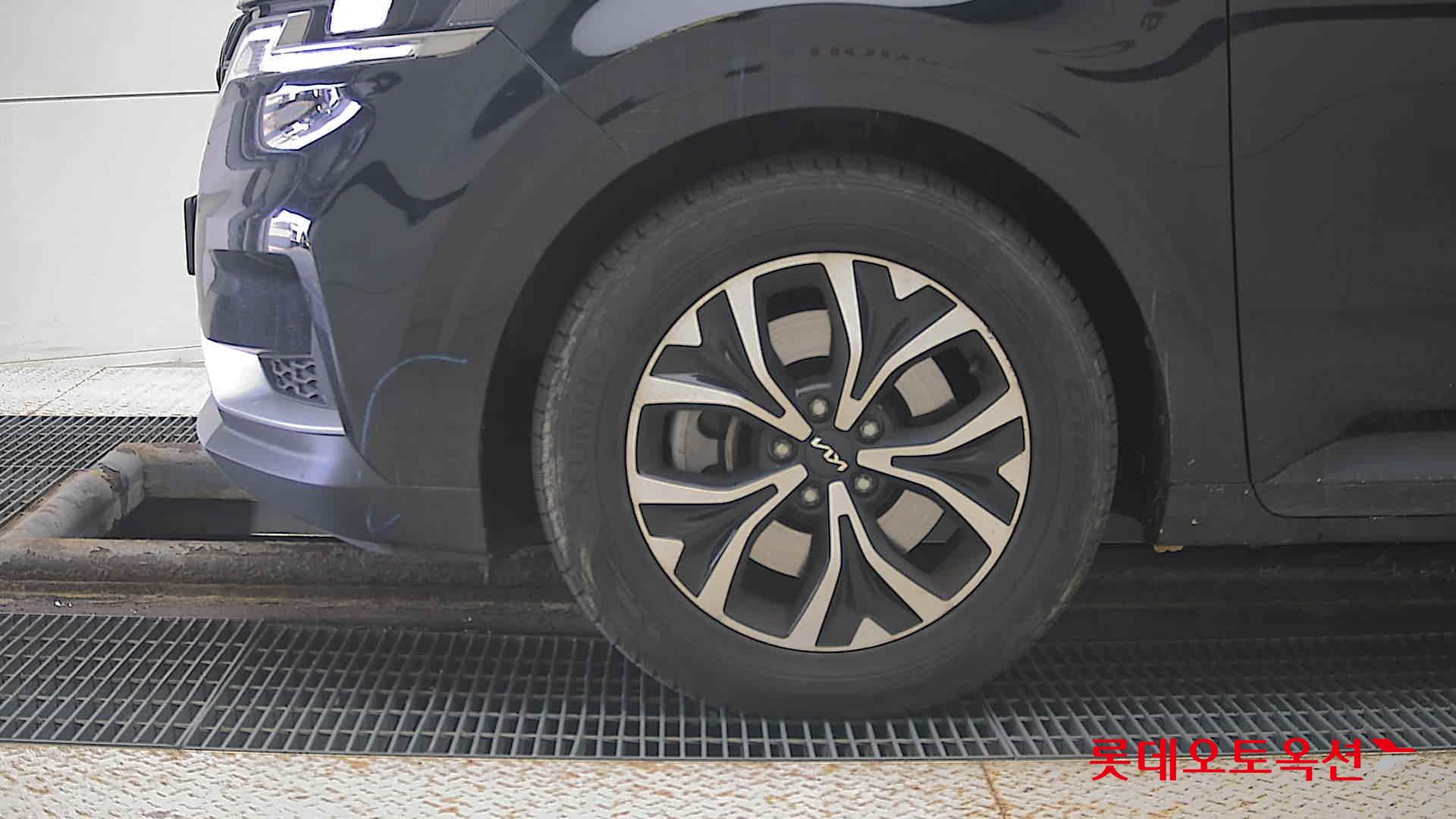 Kia Carnival id 3471556 из Кореи 21