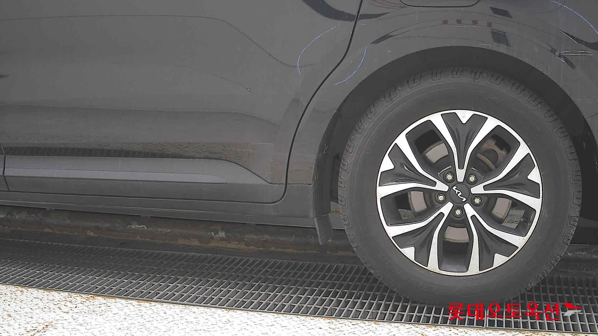 Kia Carnival id 3471556 из Кореи 22