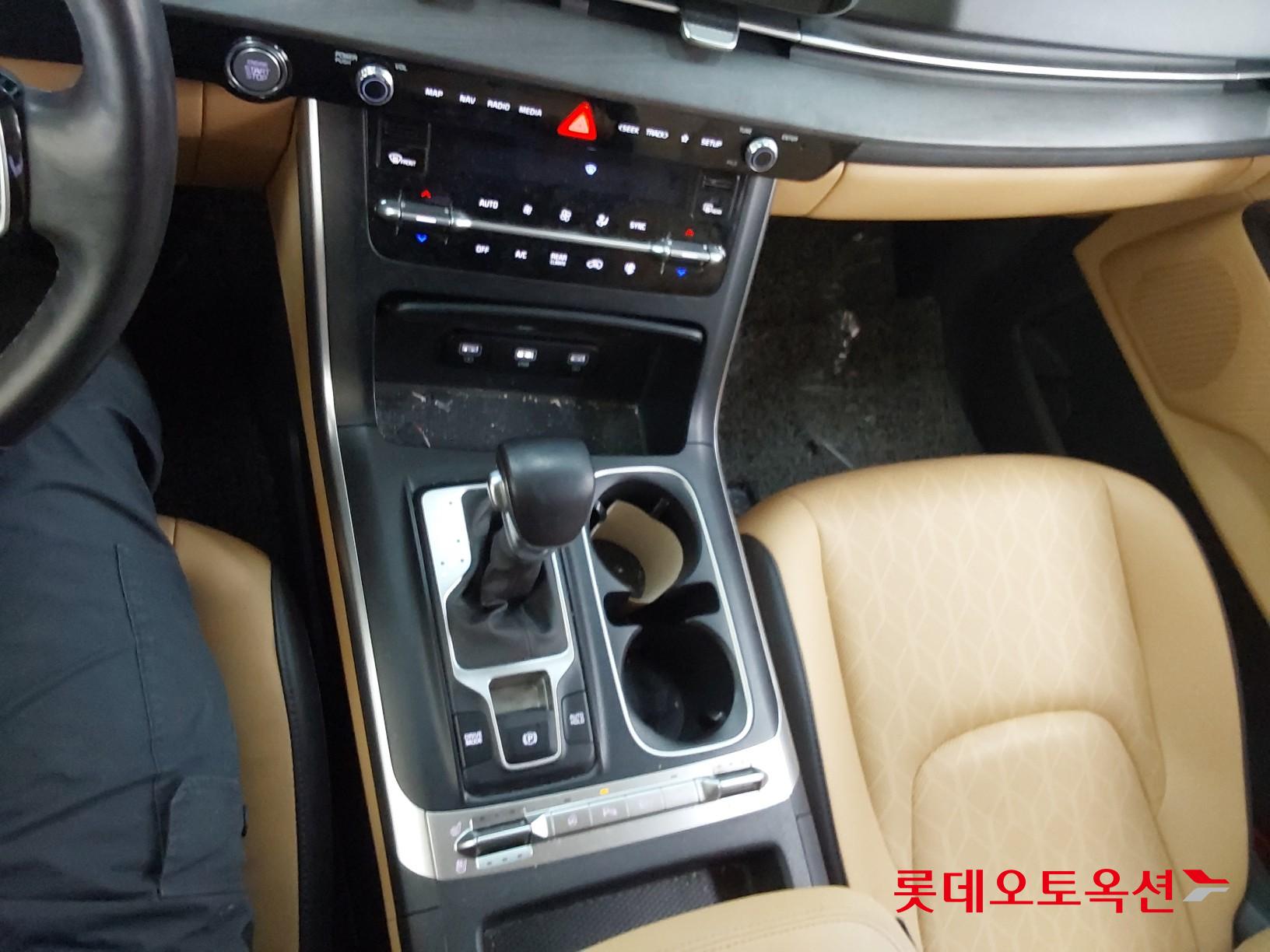 Kia Carnival id 3471556 из Кореи 33