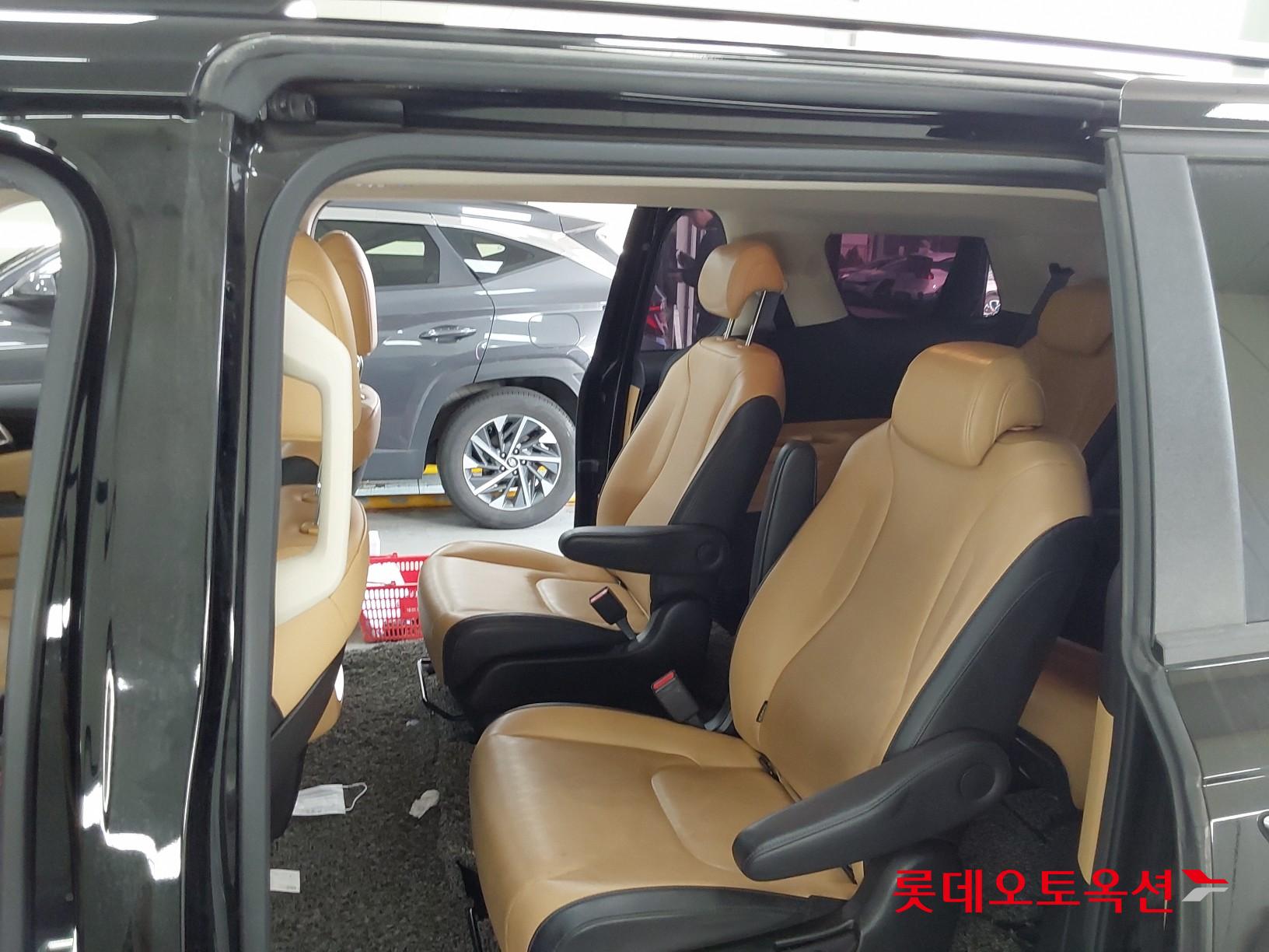 Kia Carnival id 3471556 из Кореи 36