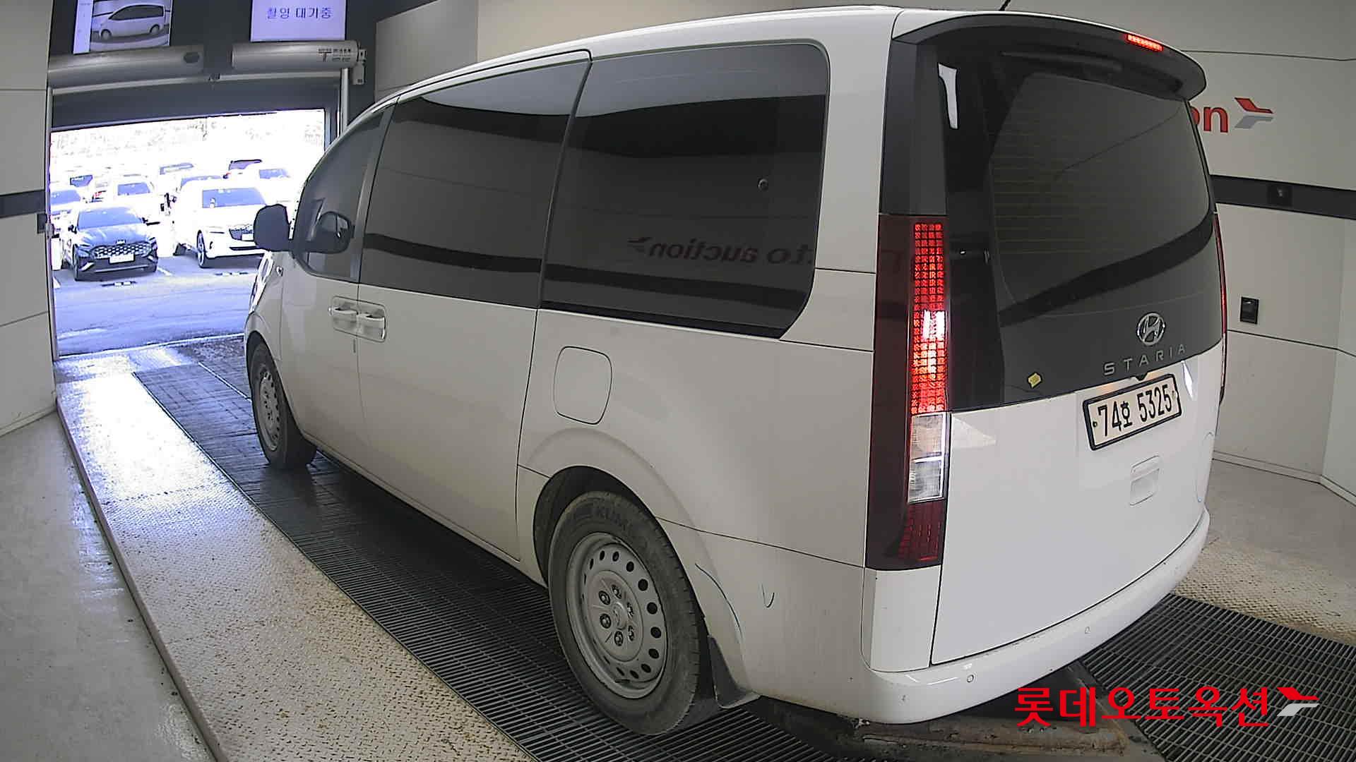 Hyundai Staria 2022 Creamy White из Кореи, фото 6