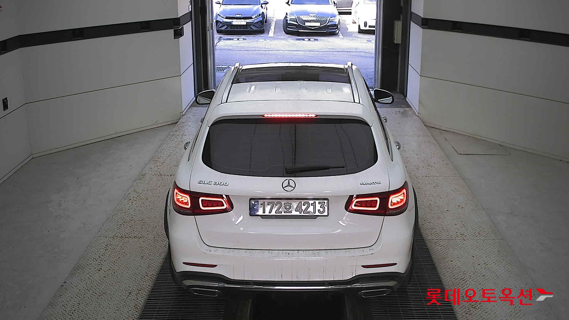 Mercedes-Benz Mercedes-Benz GLC300 4MATIC 2022 149-POLAR WHITE (BENZ) из Кореи, фото 5