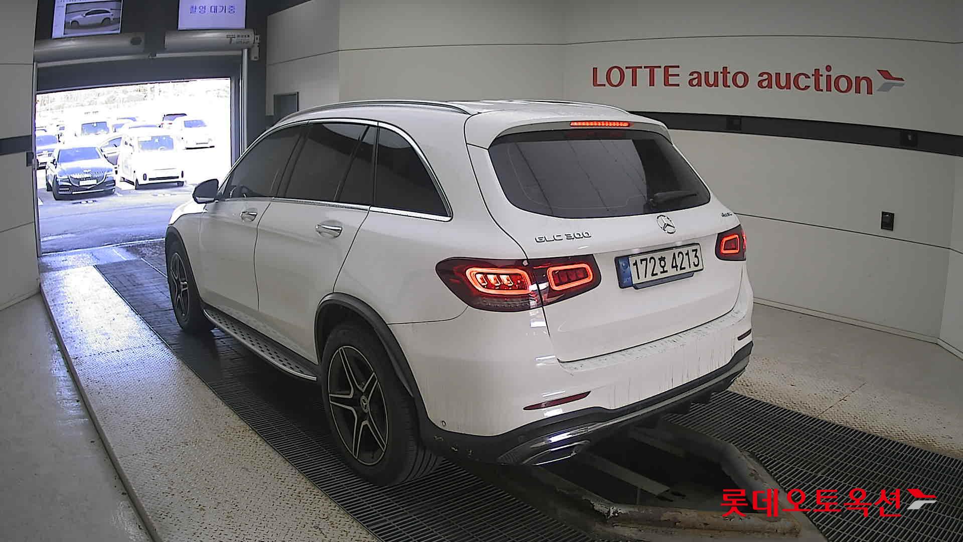 Mercedes-Benz Mercedes-Benz GLC300 4MATIC 2022 149-POLAR WHITE (BENZ) из Кореи, фото 6