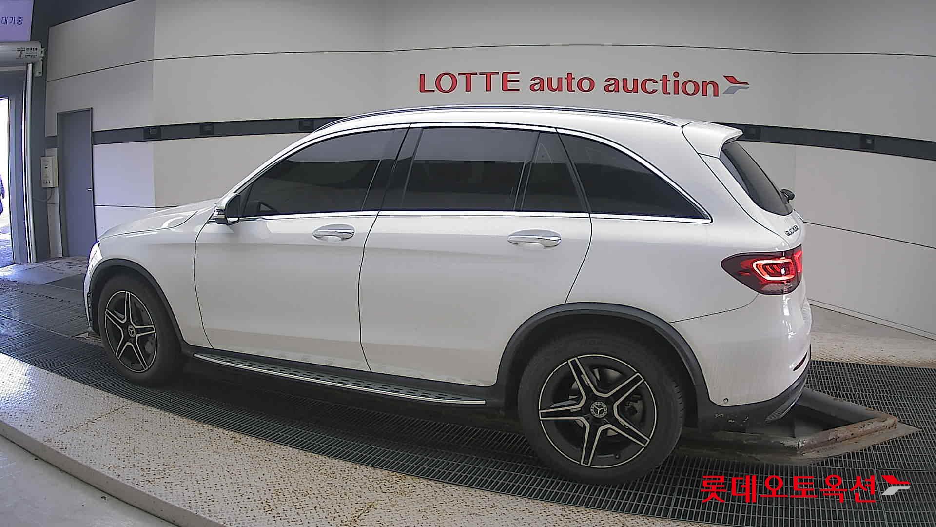 Mercedes-Benz Mercedes-Benz GLC300 4MATIC id 3462008 из Кореи 11