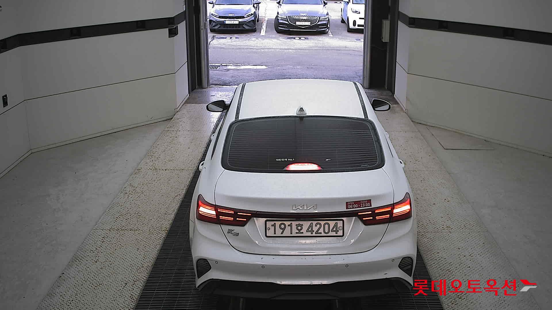 Kia K3 2022 Snow White Pearl из Кореи, фото 5