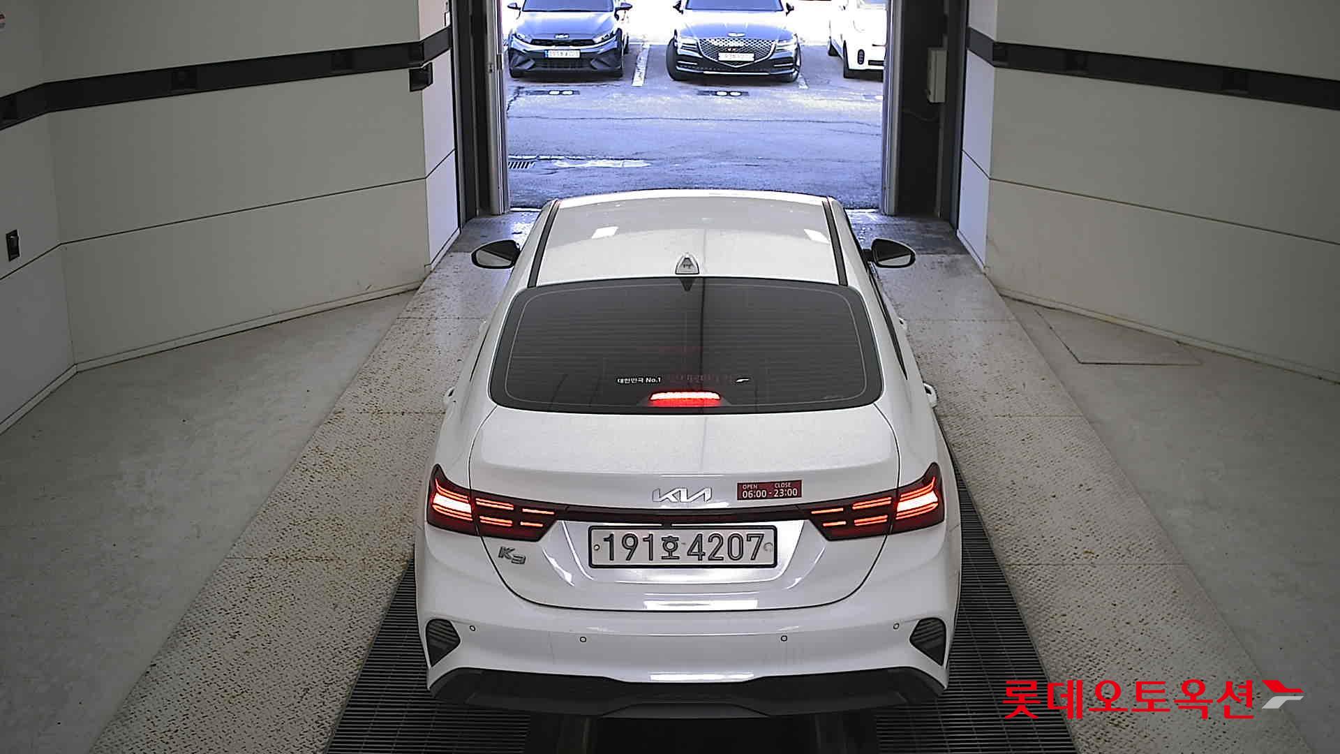 Kia K3 2022 Snow White Pearl из Кореи, фото 5