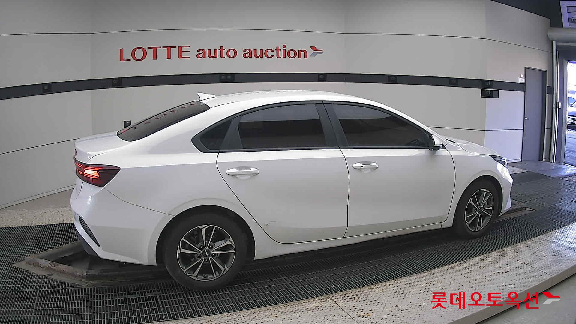 Kia K3 id 3461946 из Кореи 18