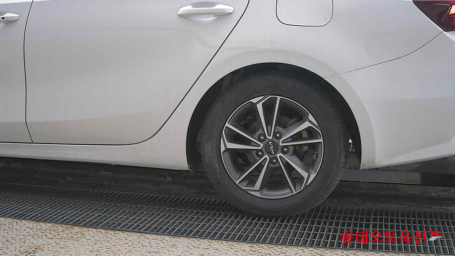 Kia K3 id 3461943 из Кореи 22