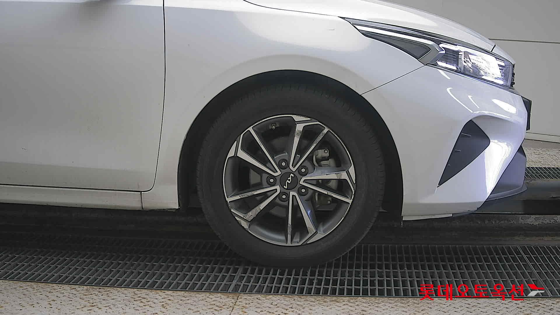 Kia K3 id 3461943 из Кореи 23