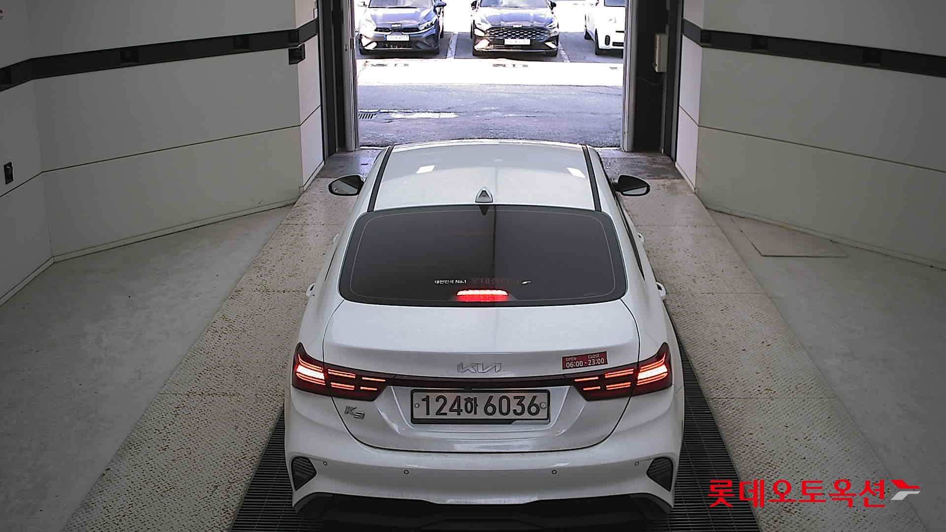 Kia K3 2022 Snow White Pearl из Кореи, фото 5