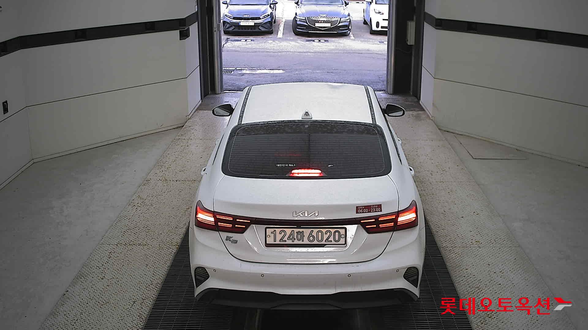 Kia K3 2022 Snow White Pearl из Кореи, фото 5