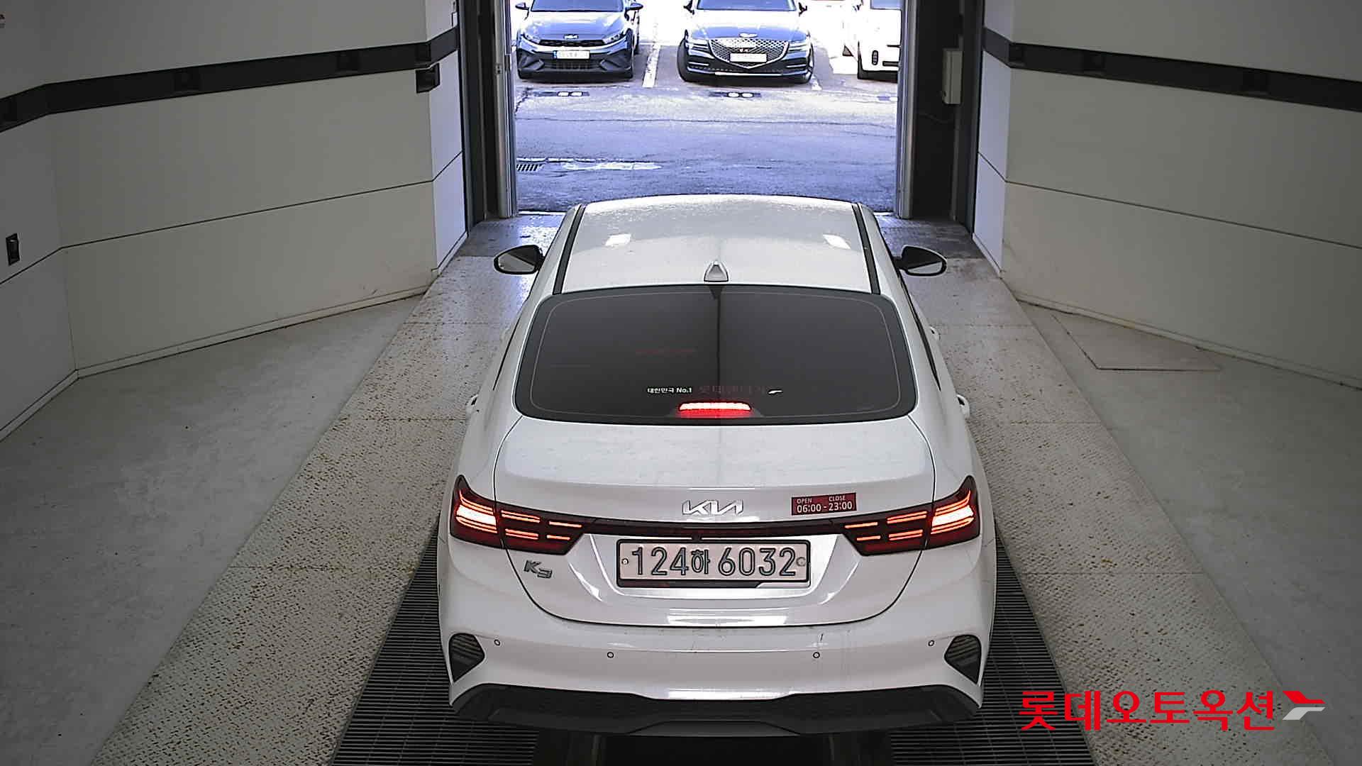 Kia K3 2022 Snow White Pearl из Кореи, фото 5