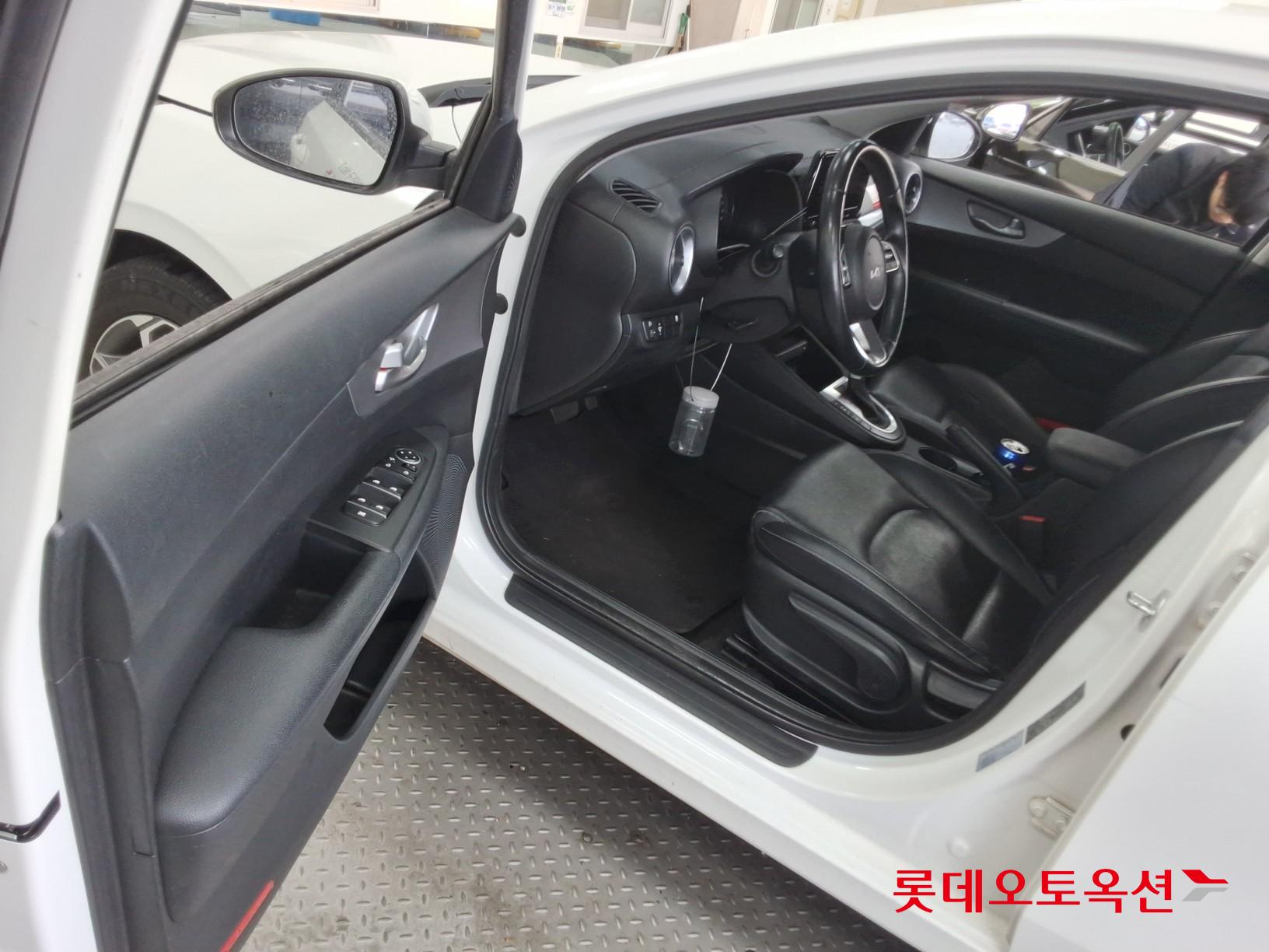 Kia K3 id 3466774 из Кореи 35