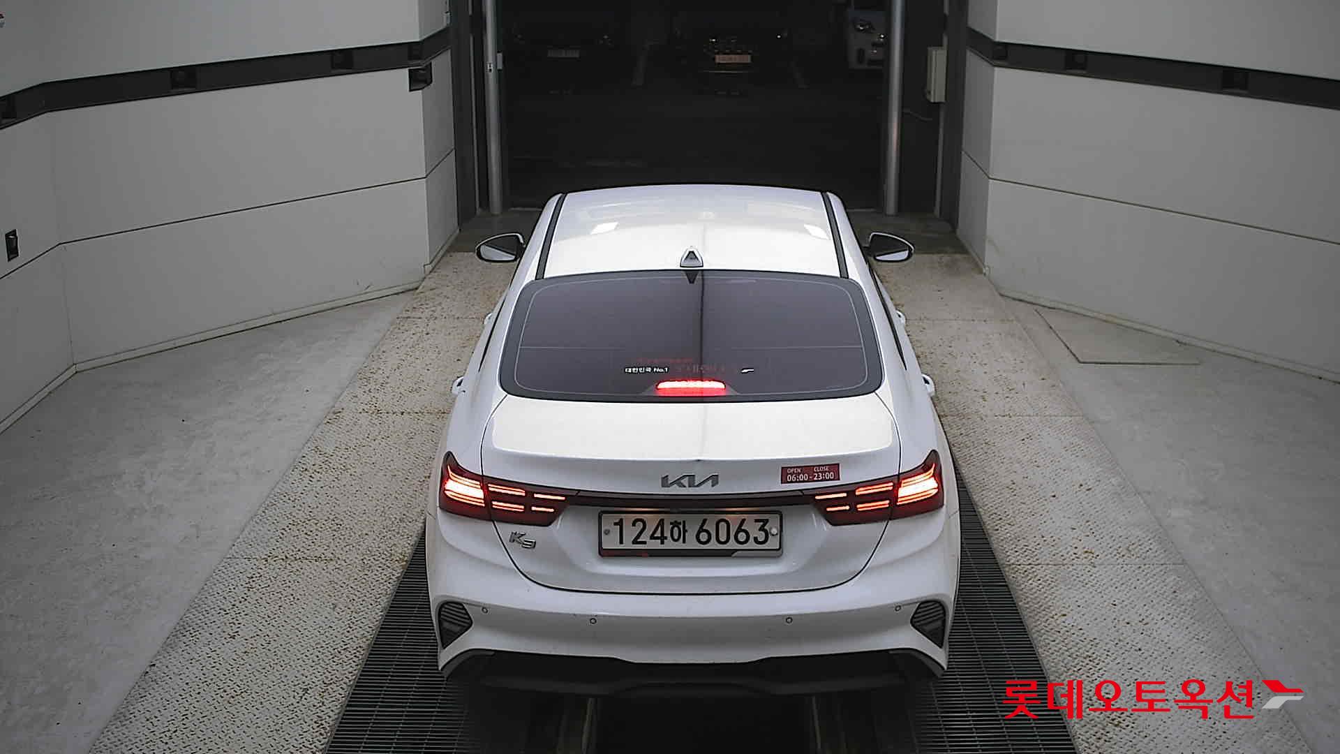 Kia K3 2022 Snow White Pearl из Кореи, фото 5