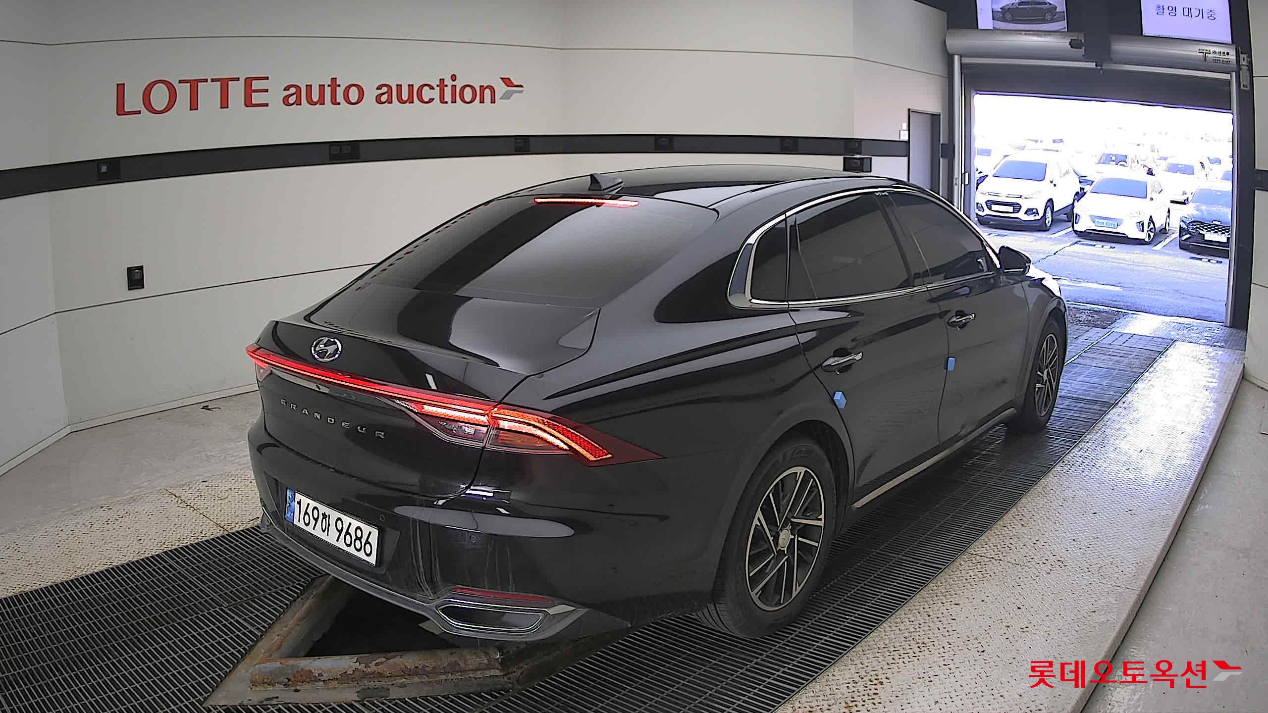 Hyundai Grandeur 2022 Midnight Black Pearl из Кореи, фото 4