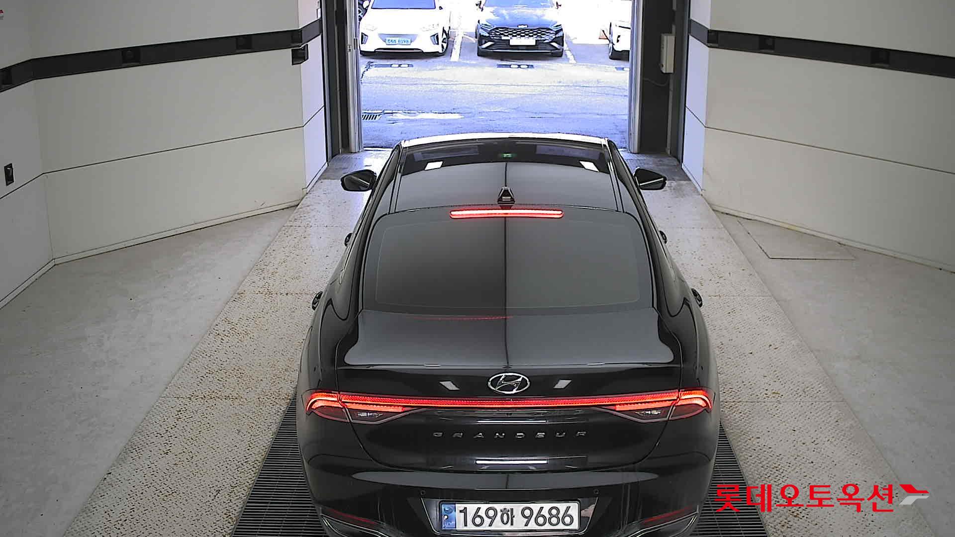 Hyundai Grandeur 2022 Midnight Black Pearl из Кореи, фото 5