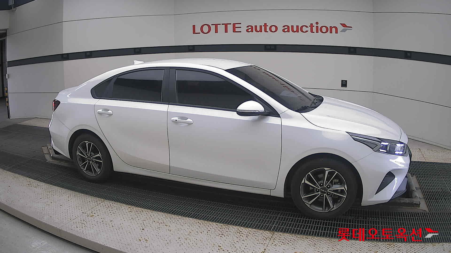 Kia K3 id 3466763 из Кореи 17