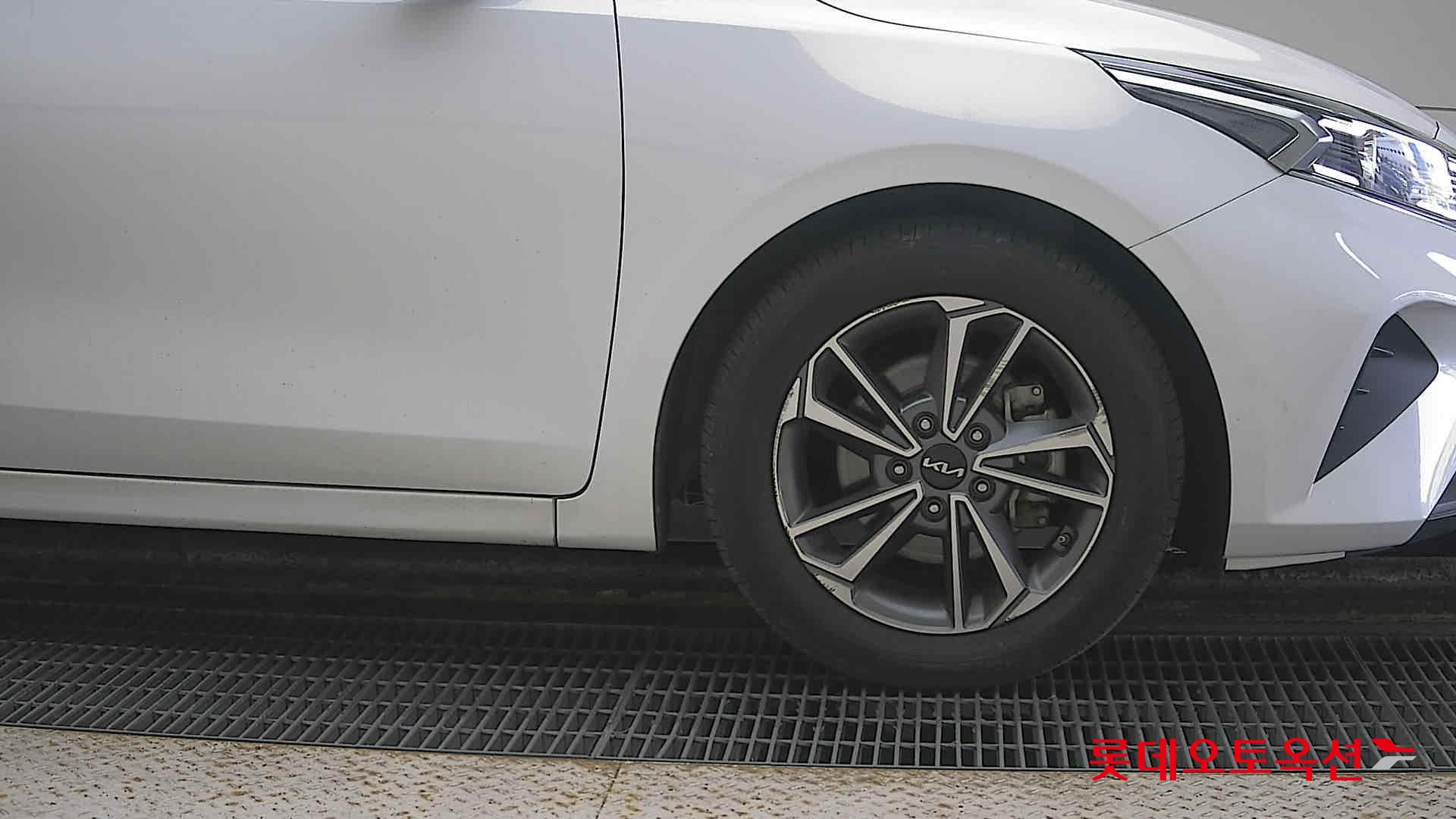 Kia K3 id 3466763 из Кореи 23