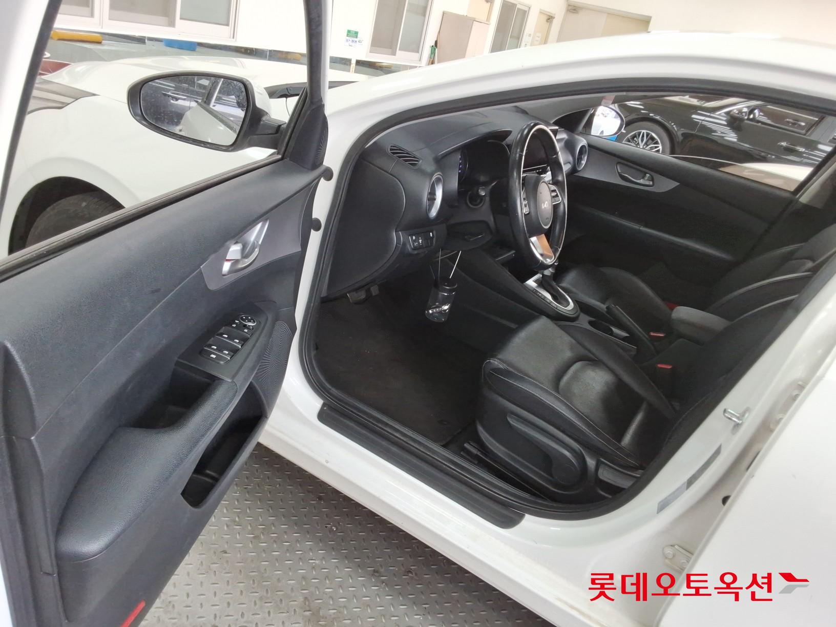 Kia K3 id 3466763 из Кореи 35