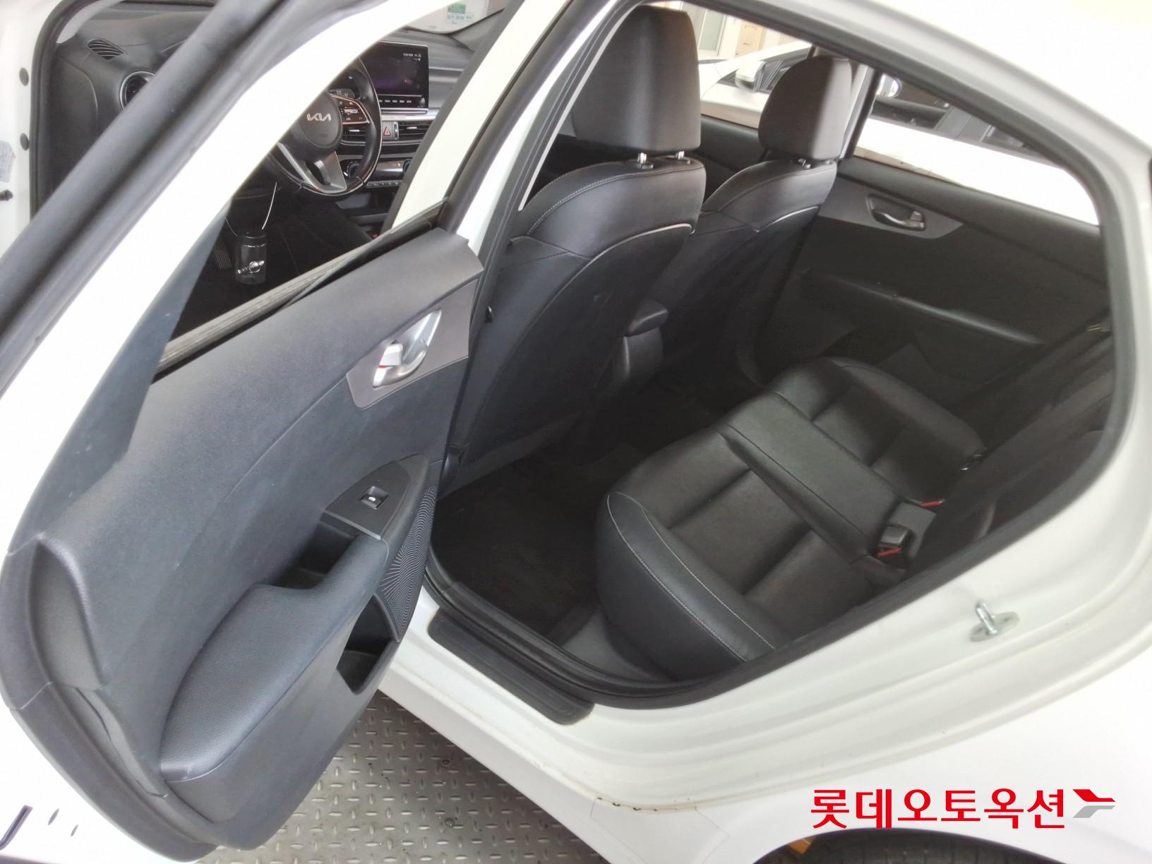 Kia K3 id 3466763 из Кореи 36