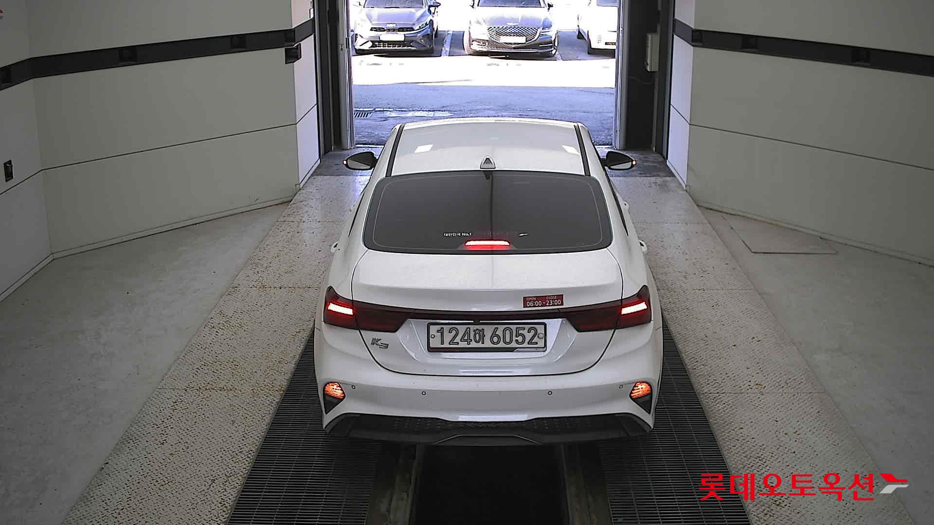 Kia K3 2022 Snow White Pearl из Кореи, фото 5