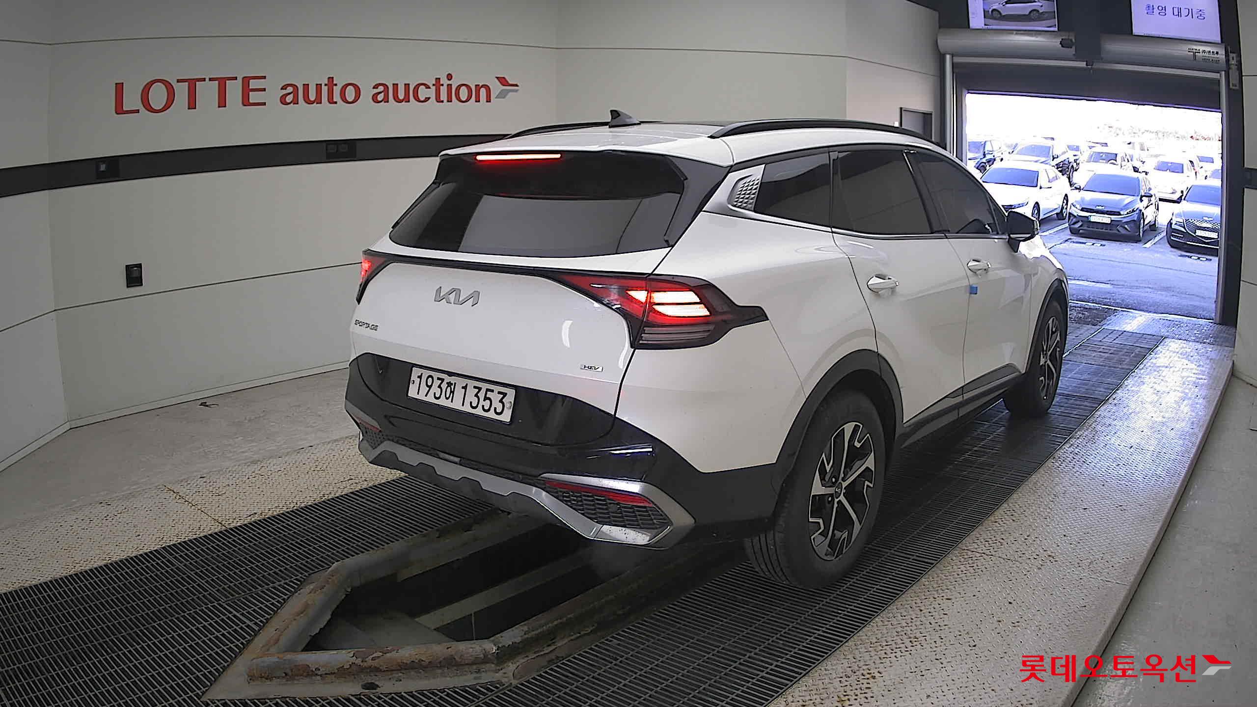 Kia Sportage Hybrid 2022 Snow White Pearl (optional) из Кореи, фото 4