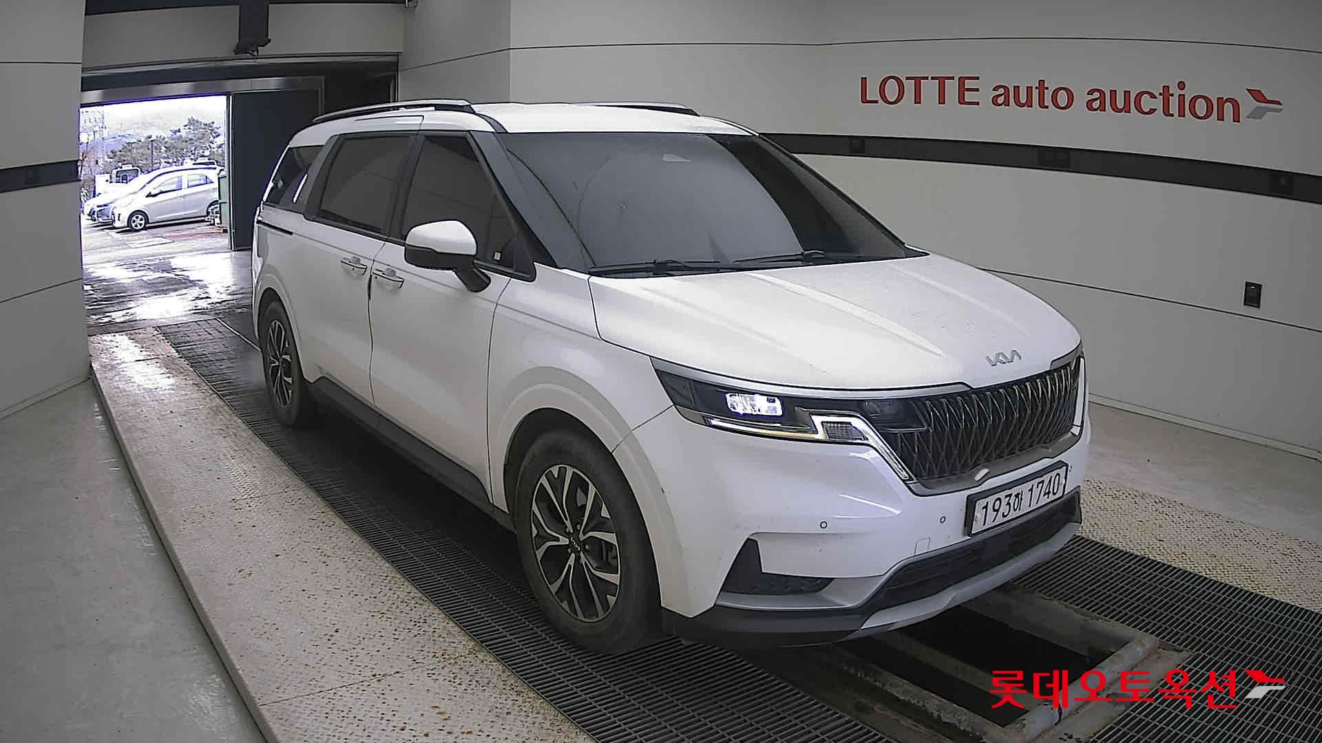 Kia Carnival 2022 Snow White Pearl (optional) из Кореи, фото 2