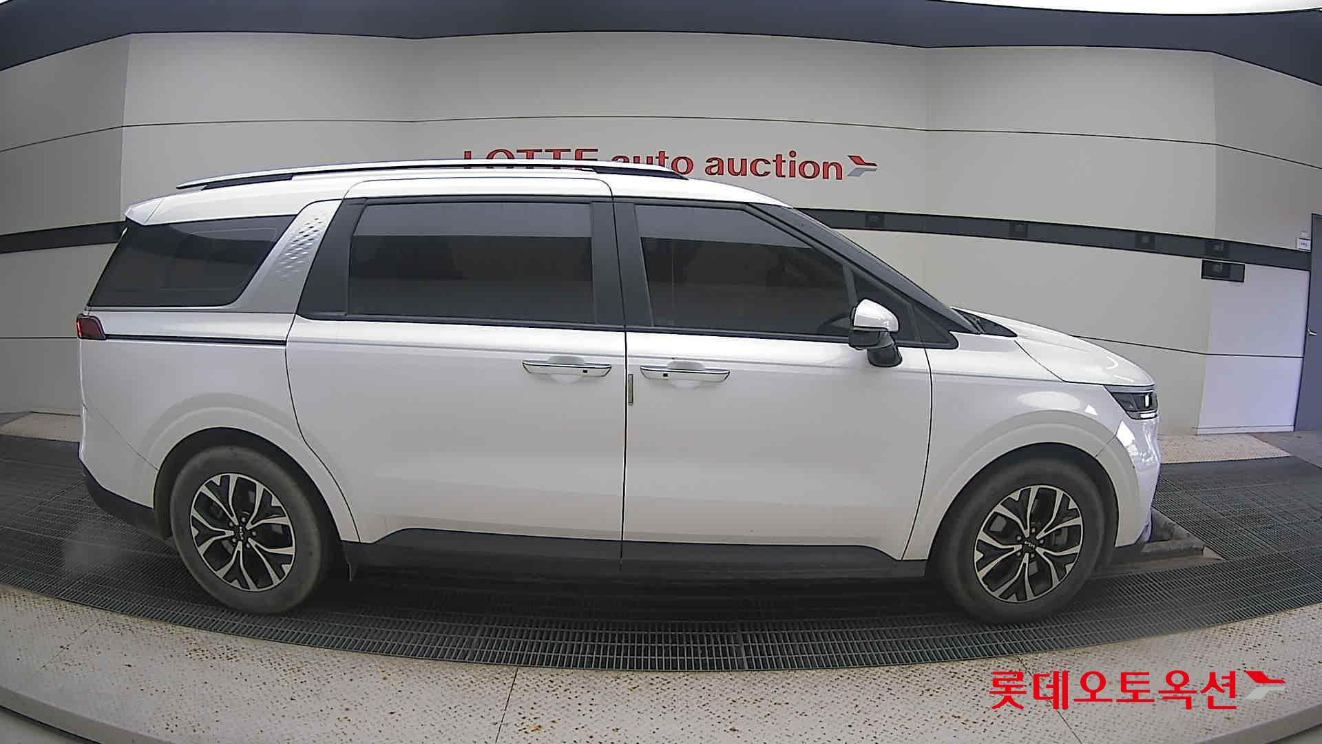 Kia Carnival 2022 Snow White Pearl (optional) из Кореи, фото 3