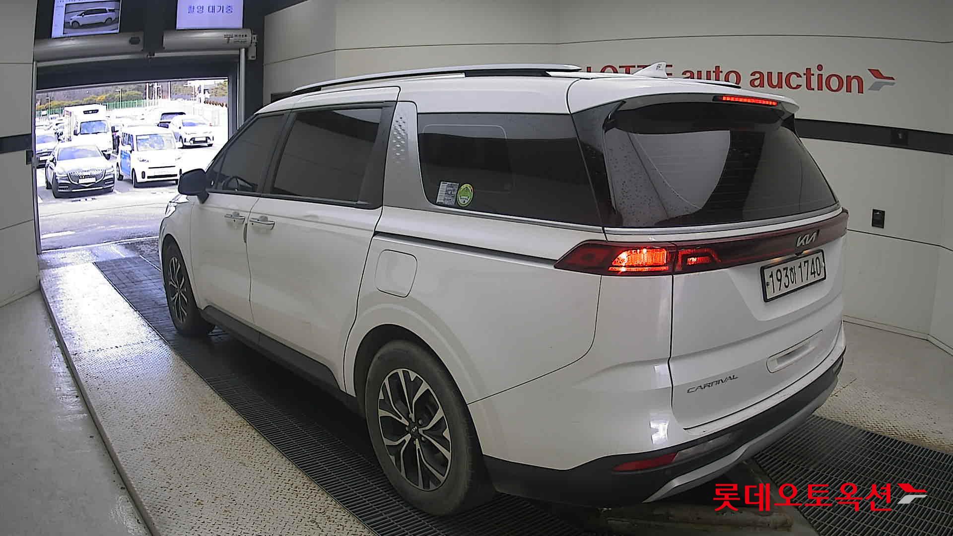 Kia Carnival 2022 Snow White Pearl (optional) из Кореи, фото 6