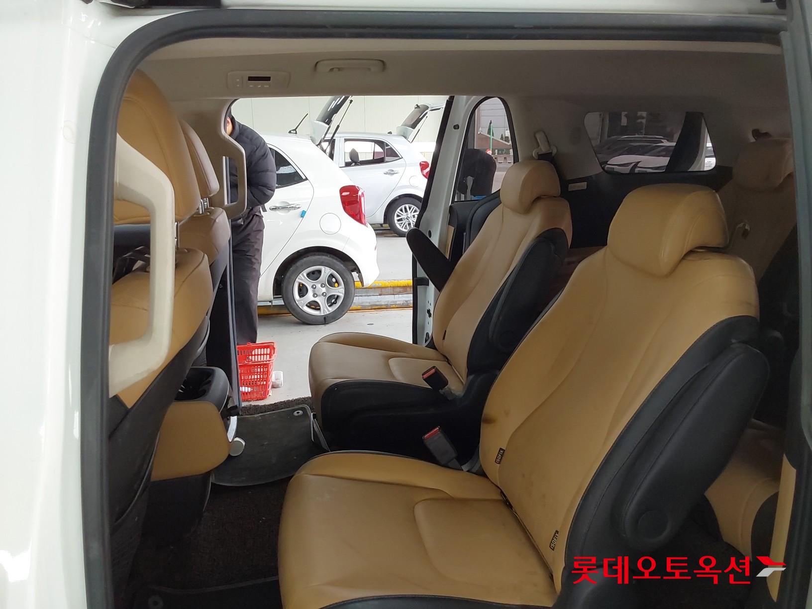 Kia Carnival id 3461964 из Кореи 36