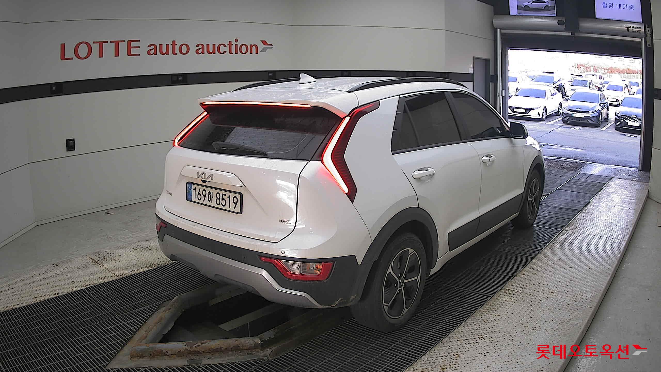 Kia Niro Hybrid 2022 Snow White Pearl (optional) из Кореи, фото 4