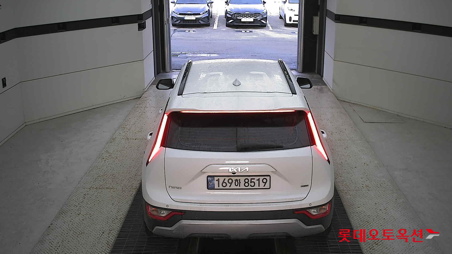 Kia Niro Hybrid 2022 Snow White Pearl (optional) из Кореи, фото 5