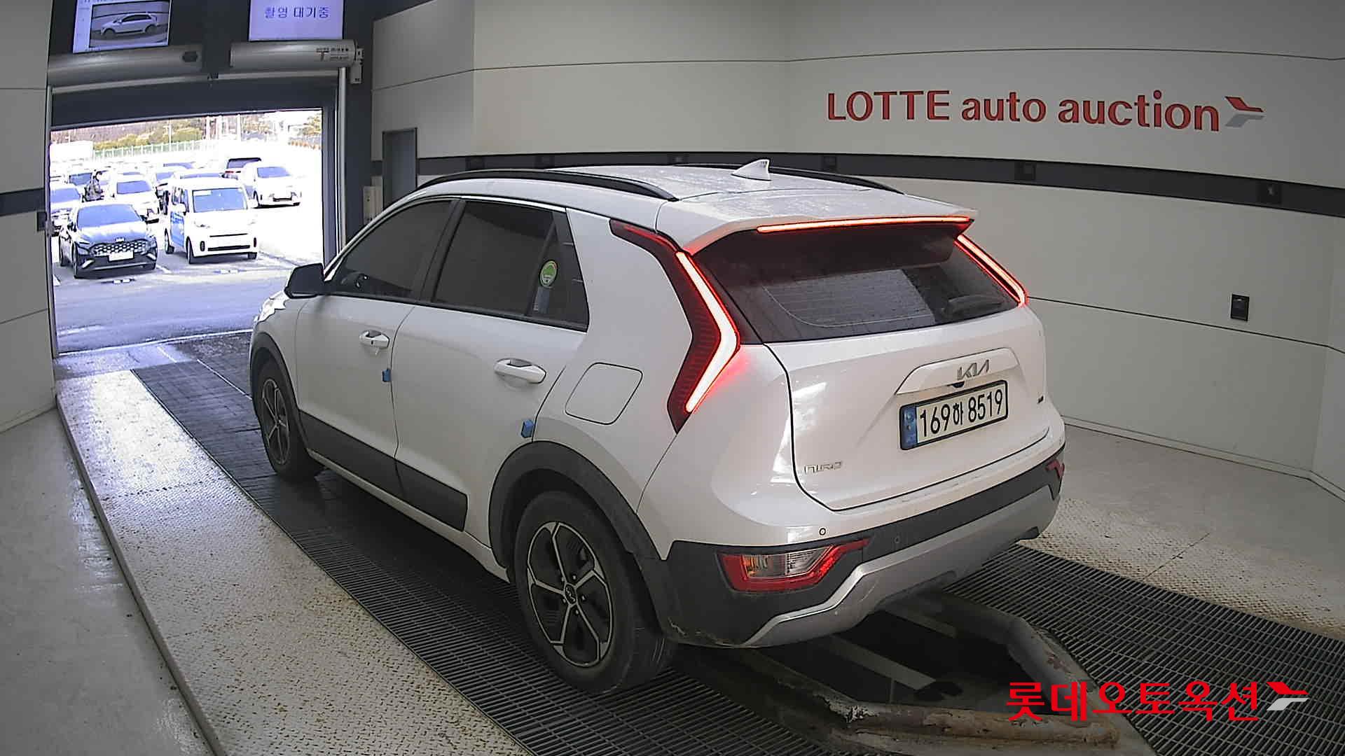 Kia Niro Hybrid 2022 Snow White Pearl (optional) из Кореи, фото 6