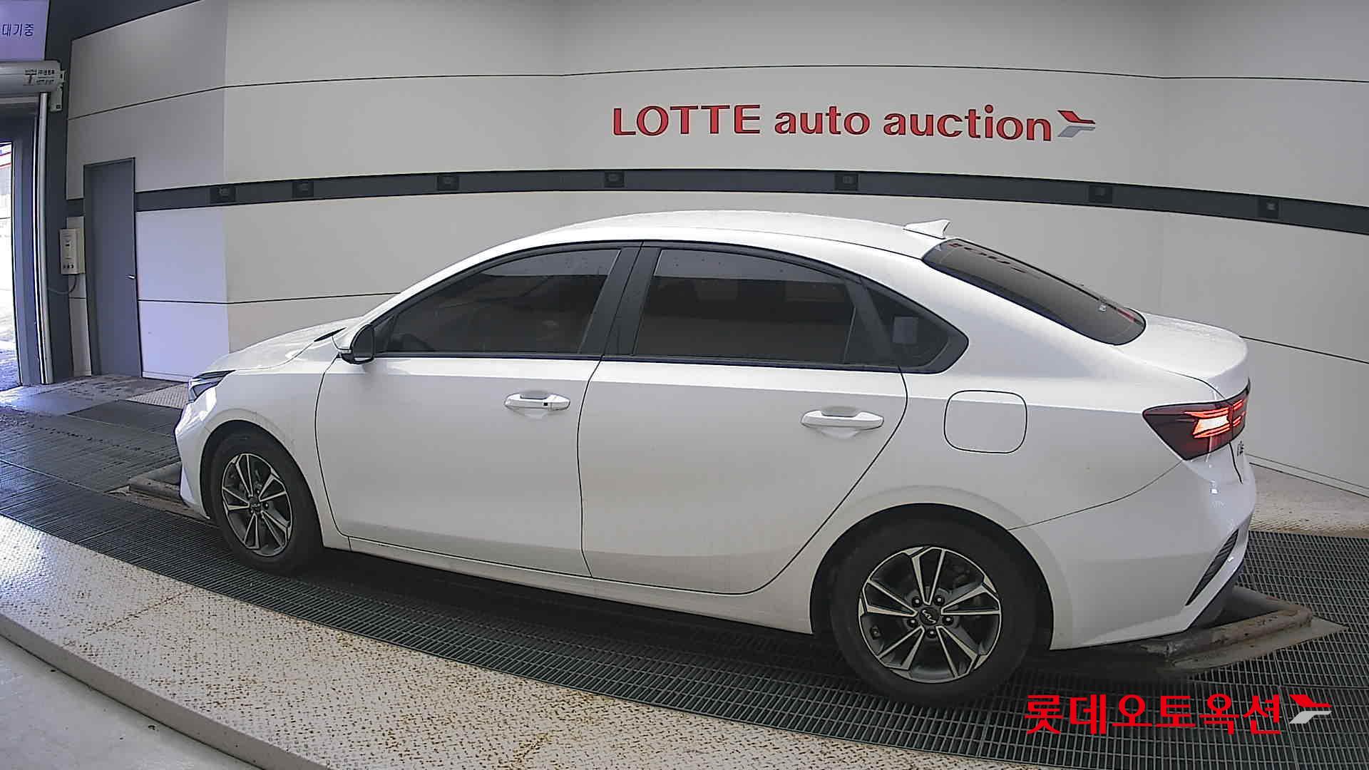 Kia K3 id 3461979 из Кореи 11