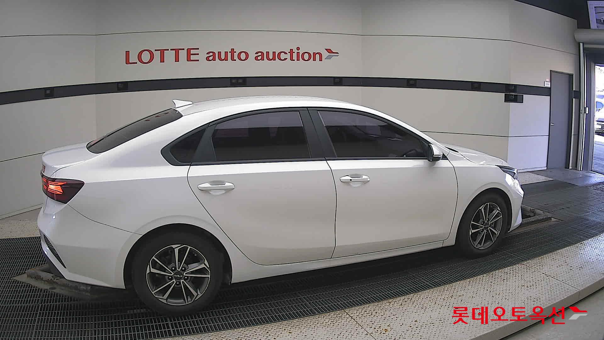 Kia K3 id 3461950 из Кореи 18