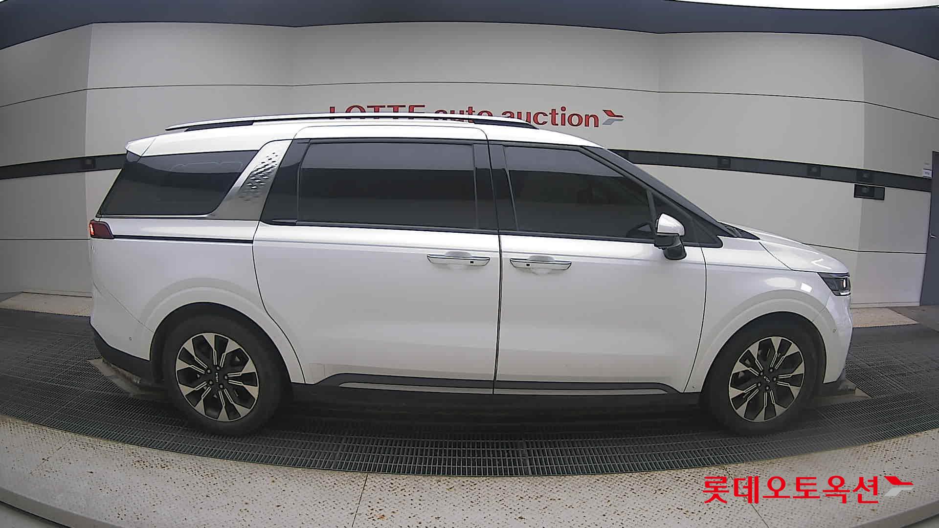 Kia Carnival 2022 Snow White Pearl (optional) из Кореи, фото 3